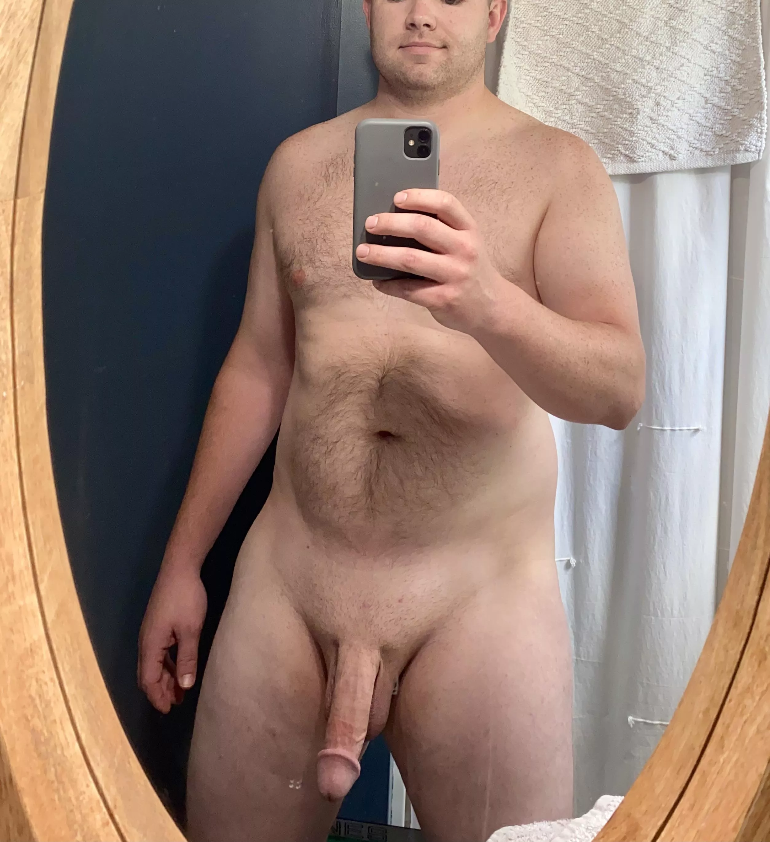 [36] Thick dad enjoying his bathroom break posted by Ted_Brogan99