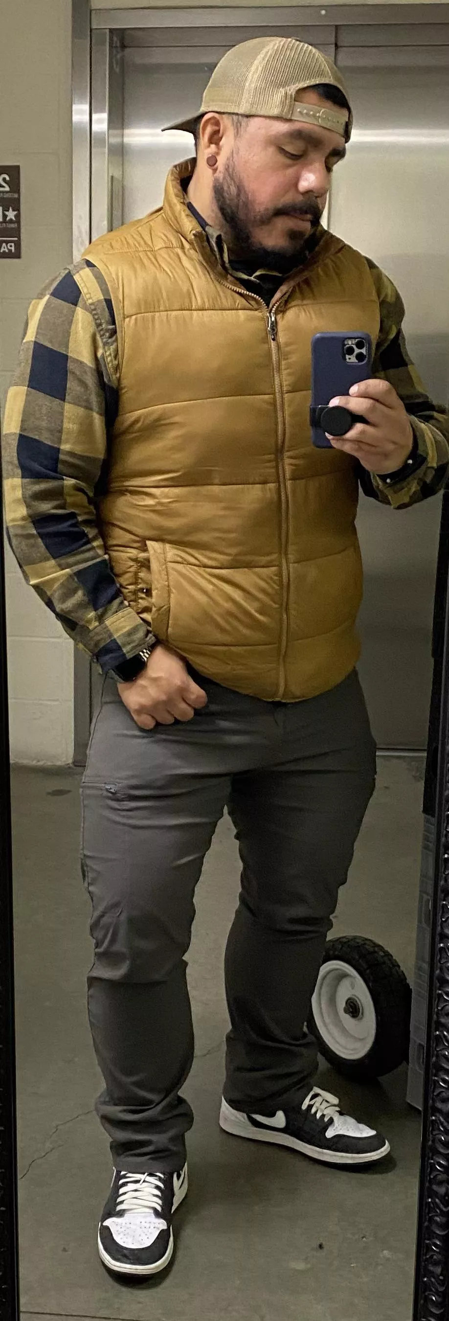 [39] My work fit. posted by slidesguy01