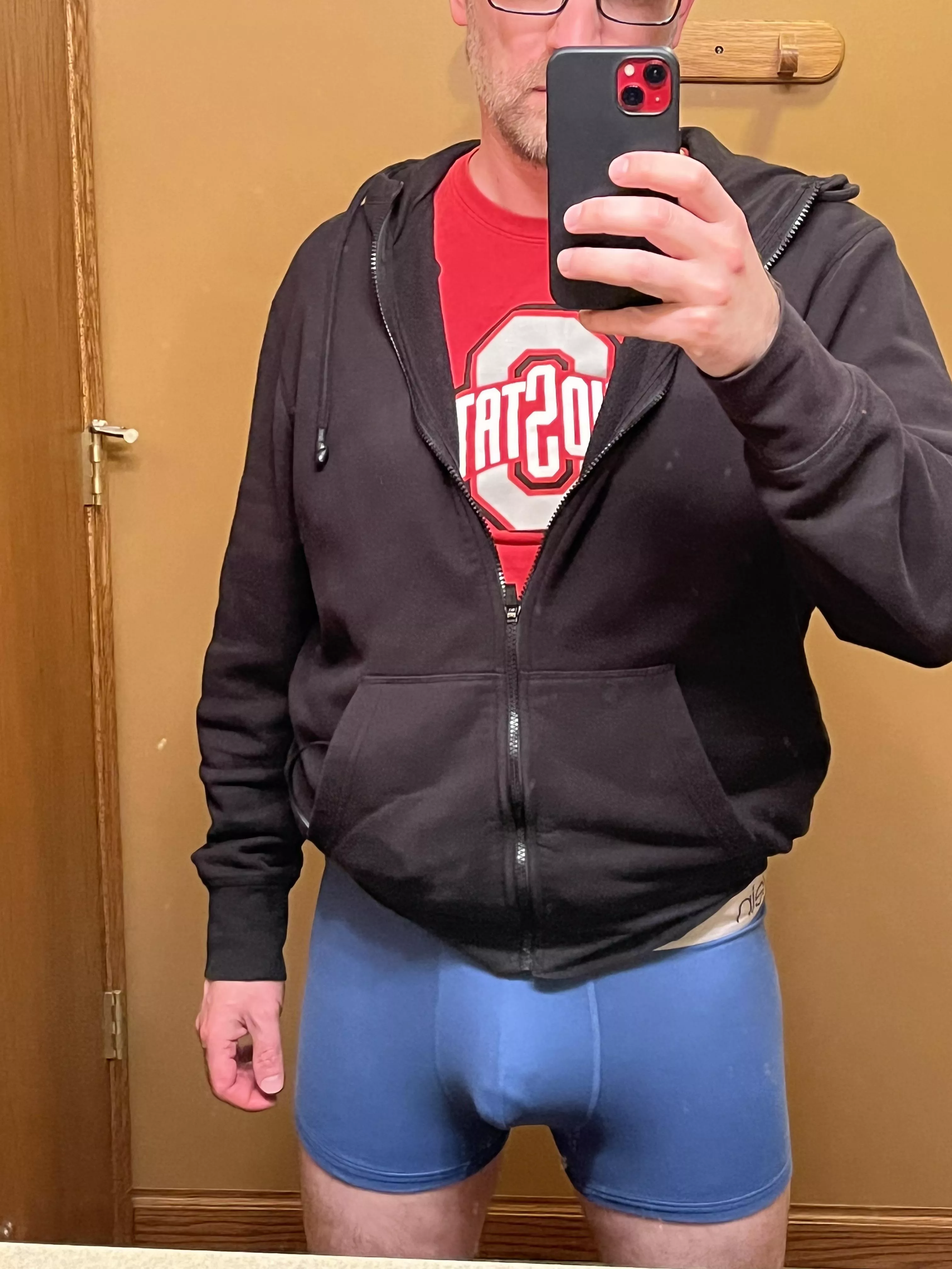 [40] Anyone want to make this dadâ€™s softie go from 6 to midnight? posted by Daddy-Likes