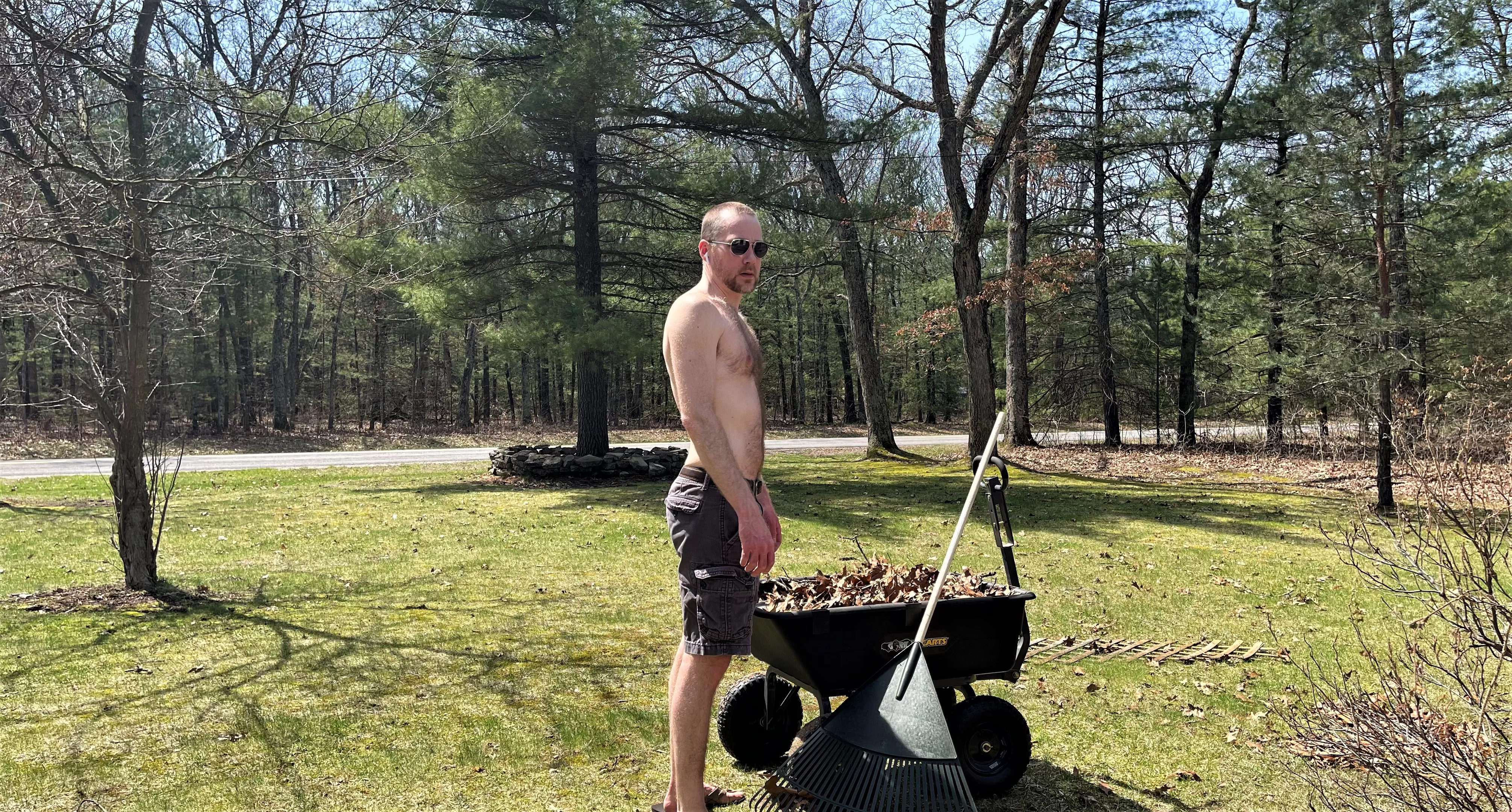 (41) Doing some yard work on a beautiful Saturday. posted by ChainsawDust