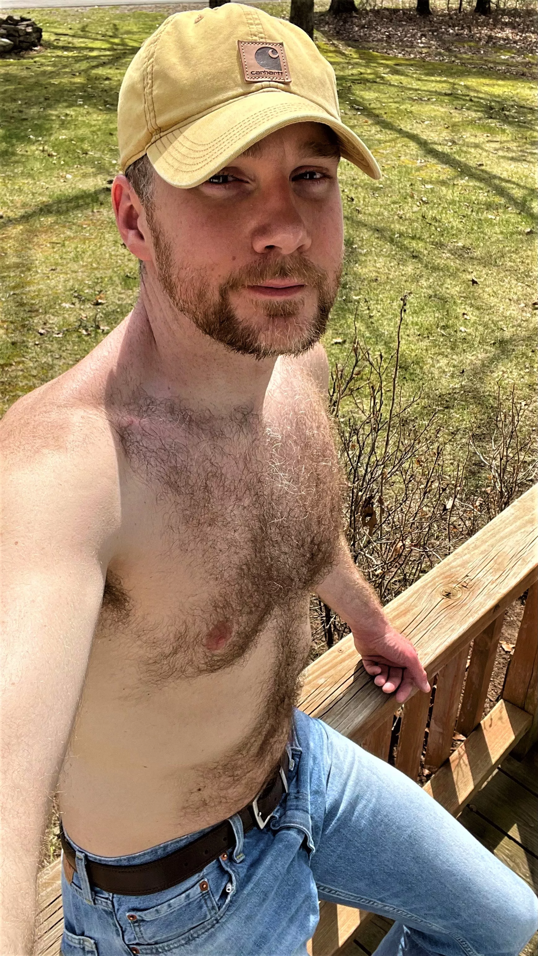 (41) I could use some help in the yard, I'll make it worth your while. posted by ChainsawDust