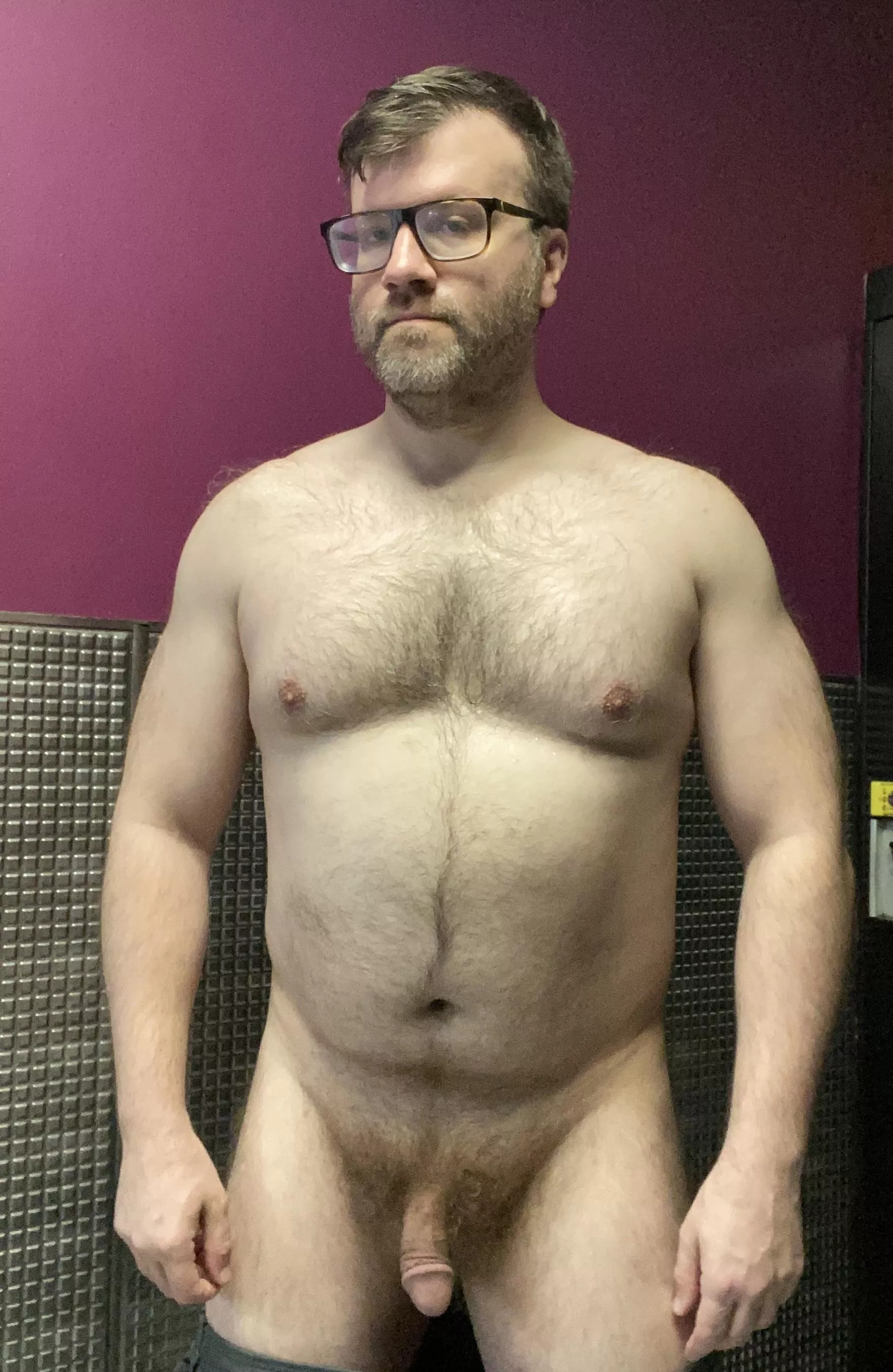 [42] Feeling good about my dadbod posted by novado212