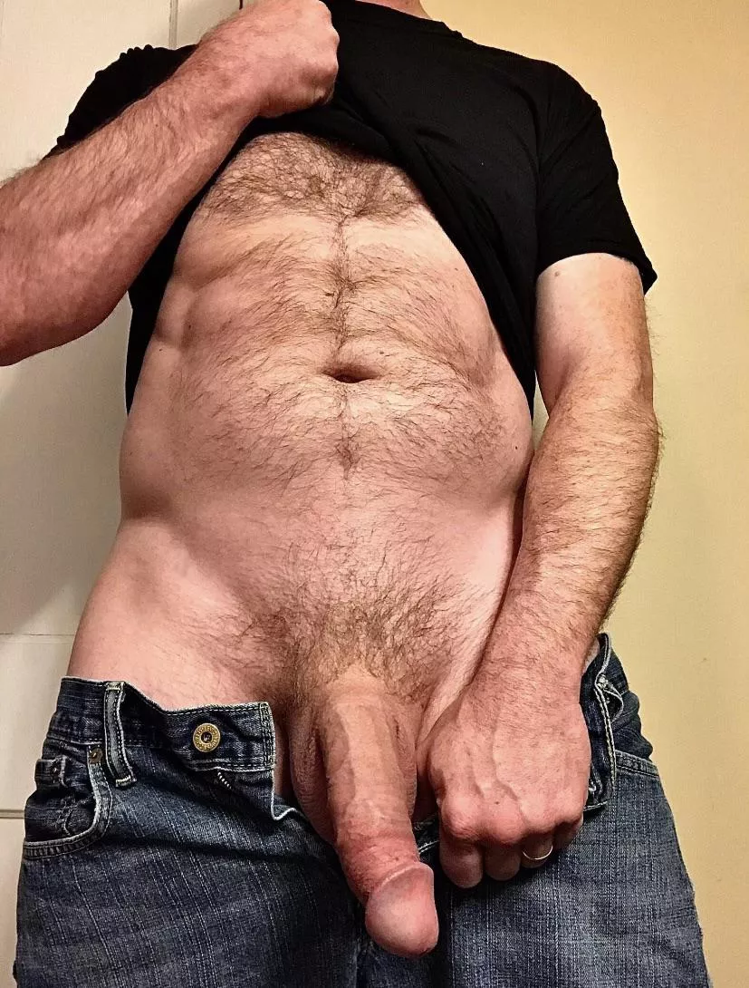 (45) Is anyone else thirsty this Thursday? posted by looks-good-from-here