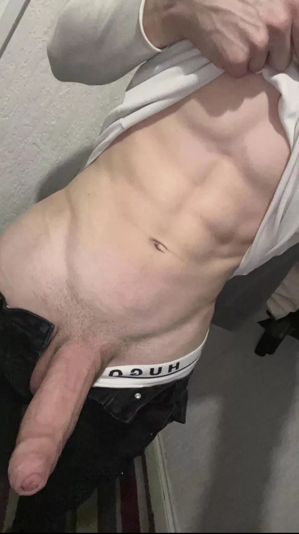 Absolutely Massive (M23) posted by TheTwoWildcards