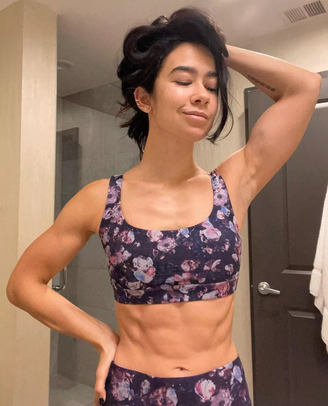 AJ Lee 💦 nudes | GLAMOURHOUND.COM