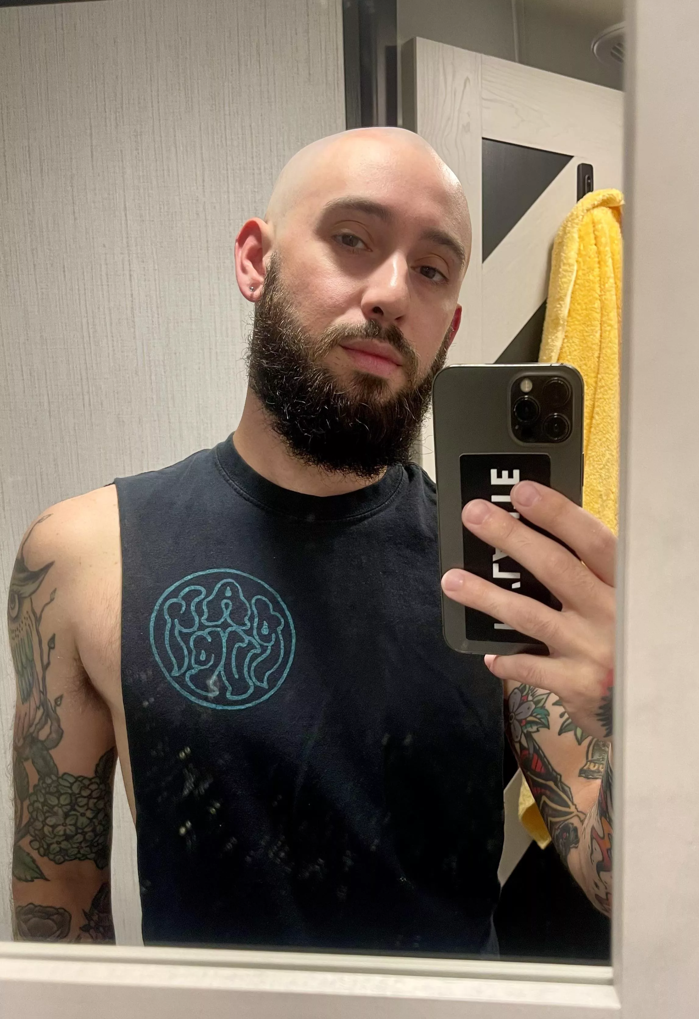 Anybody else love cutoff shirts? posted by imjusttipsy