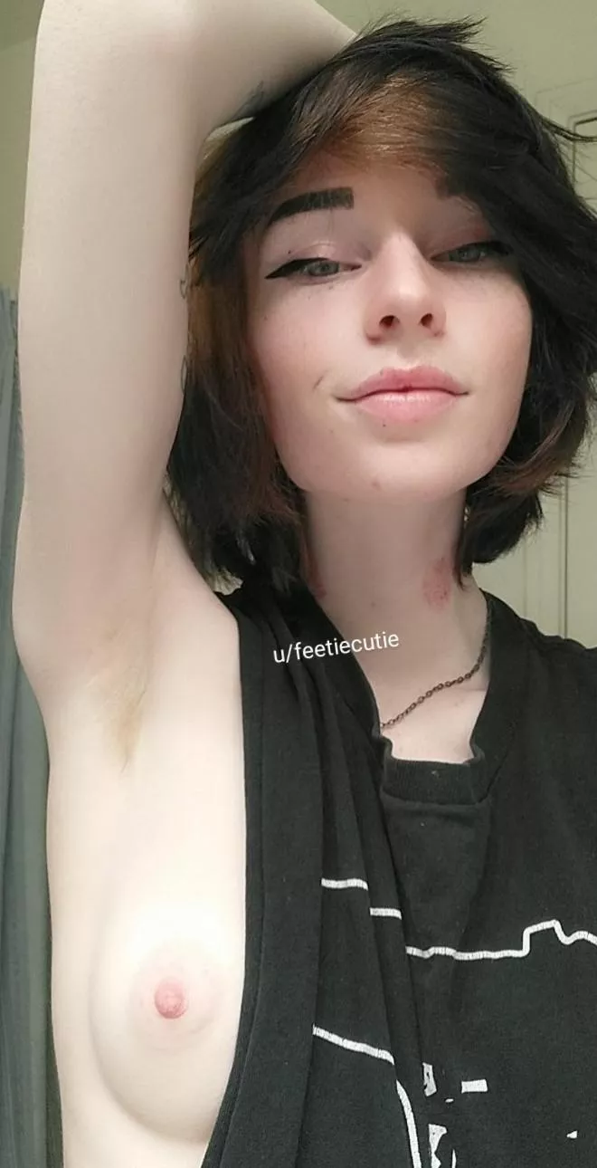 Anyone know where this shirt is from? posted by feetiecutie