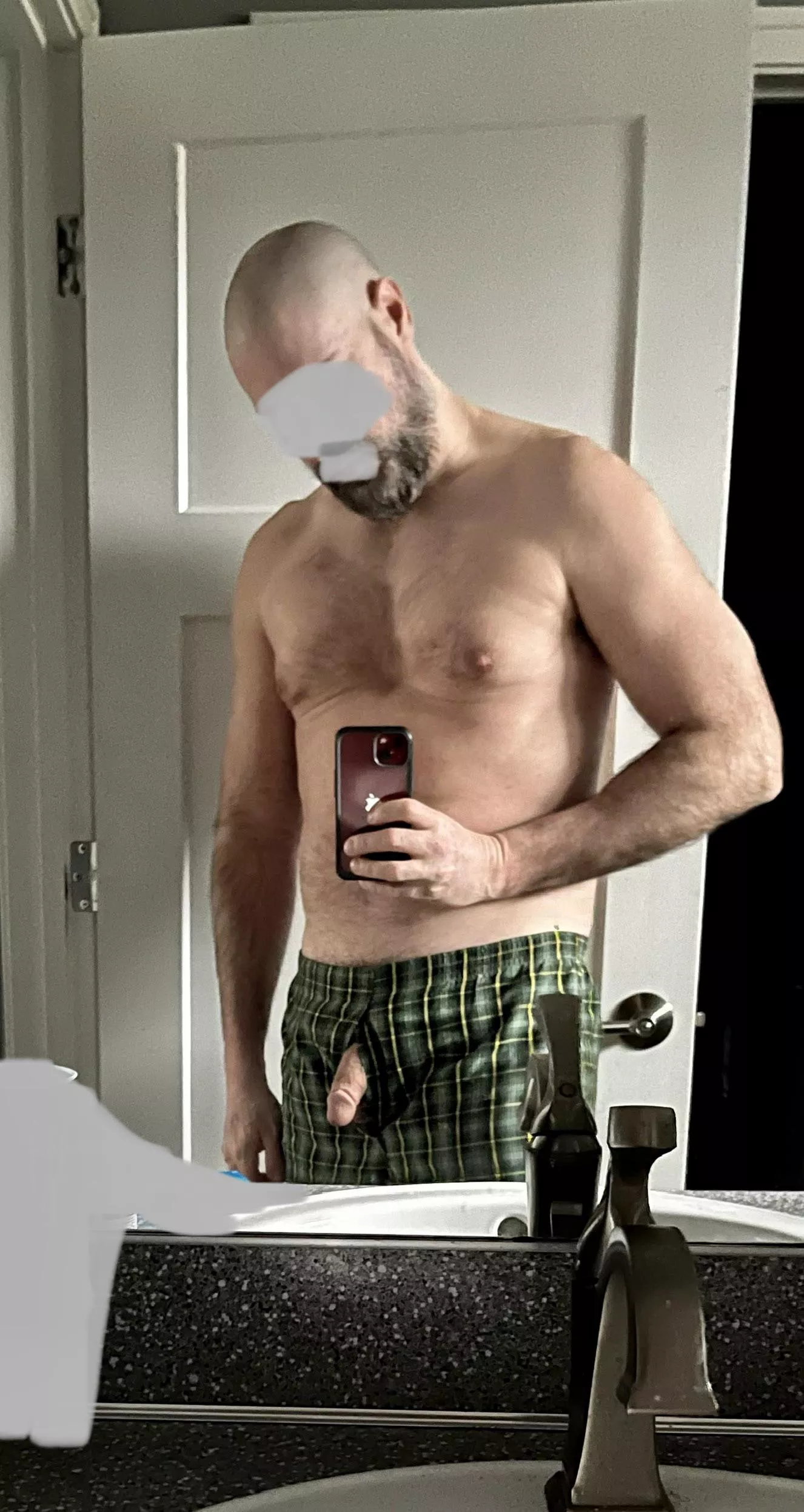 Anyone still wear boxers ? (50) posted by MuscleGutGuy