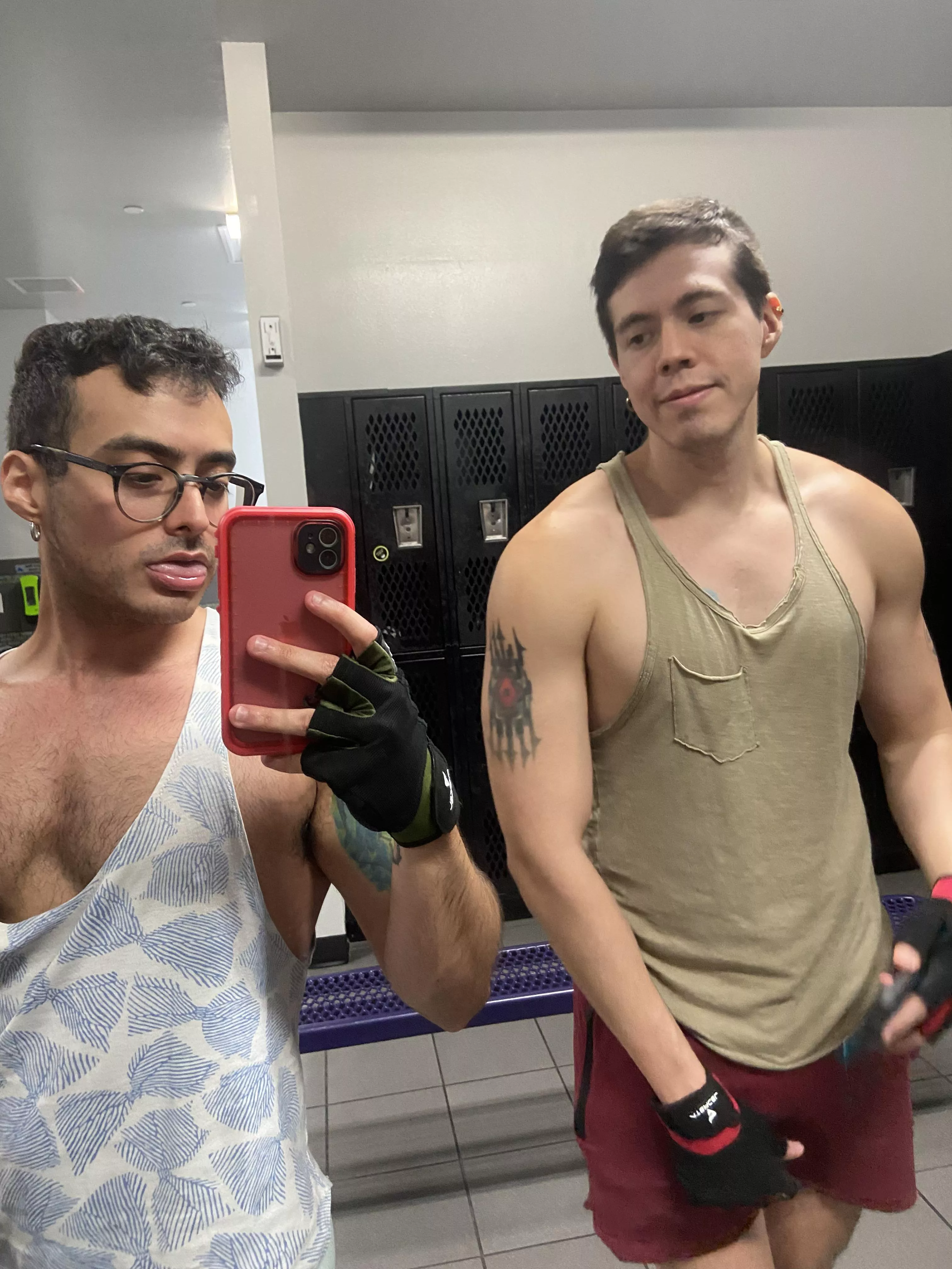 BF and I had a good gym day 💪🏻😜 posted by BBandJxxx