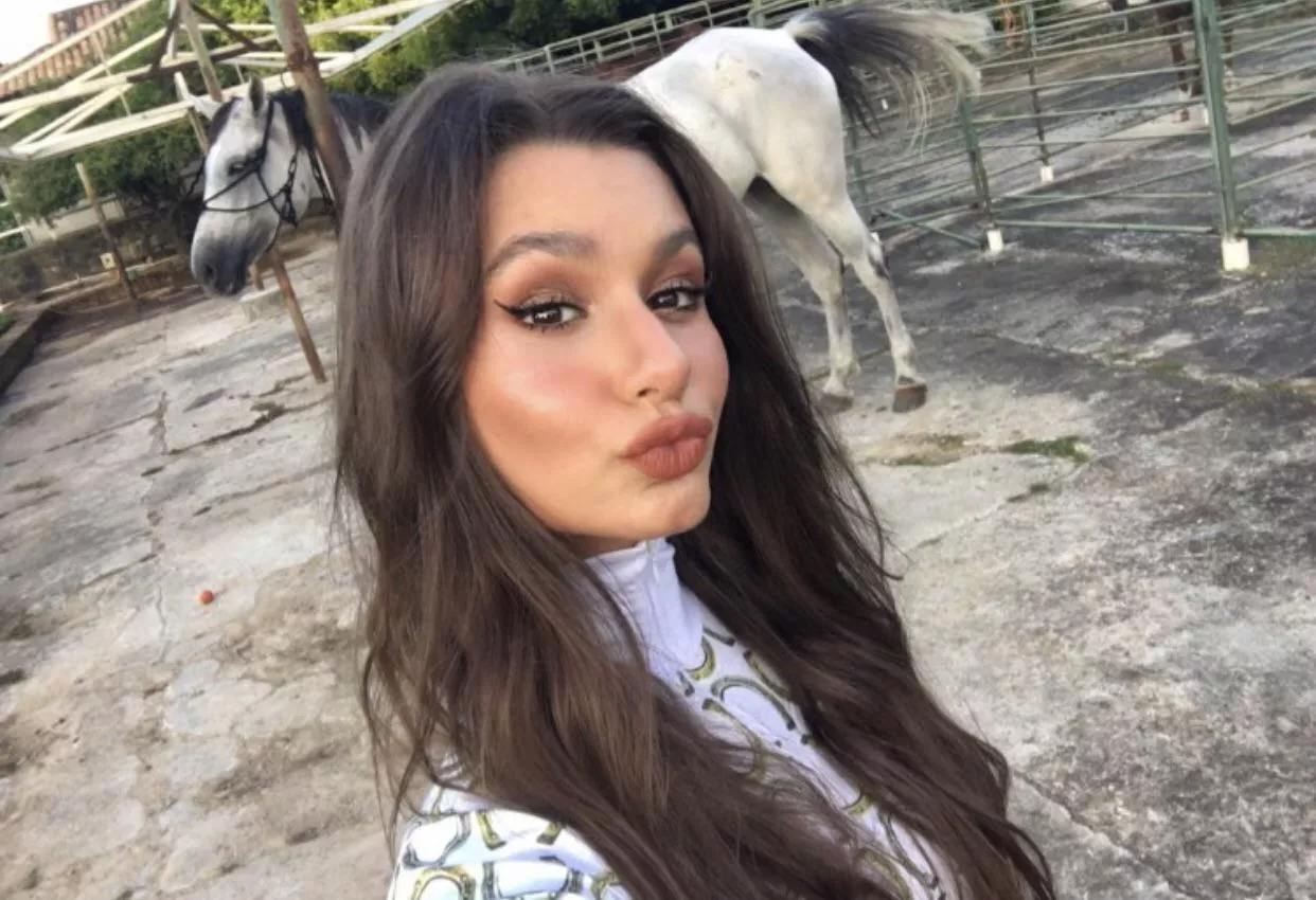Brazilian babe nudes GLAMOURHOUND.COM