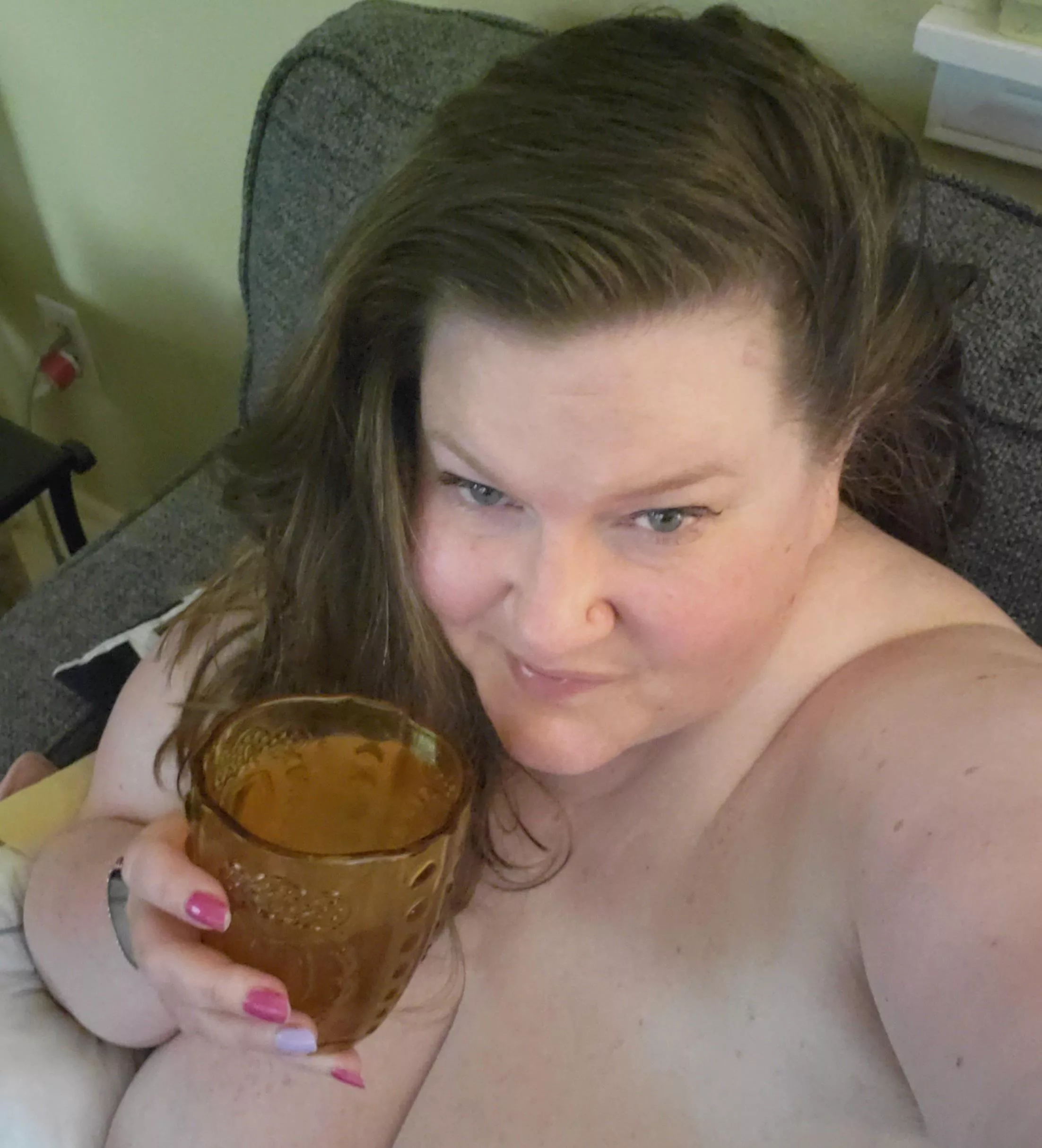 CheersðŸ’žðŸ¹ðŸ¥° [F49] posted by Lavender_Lush72