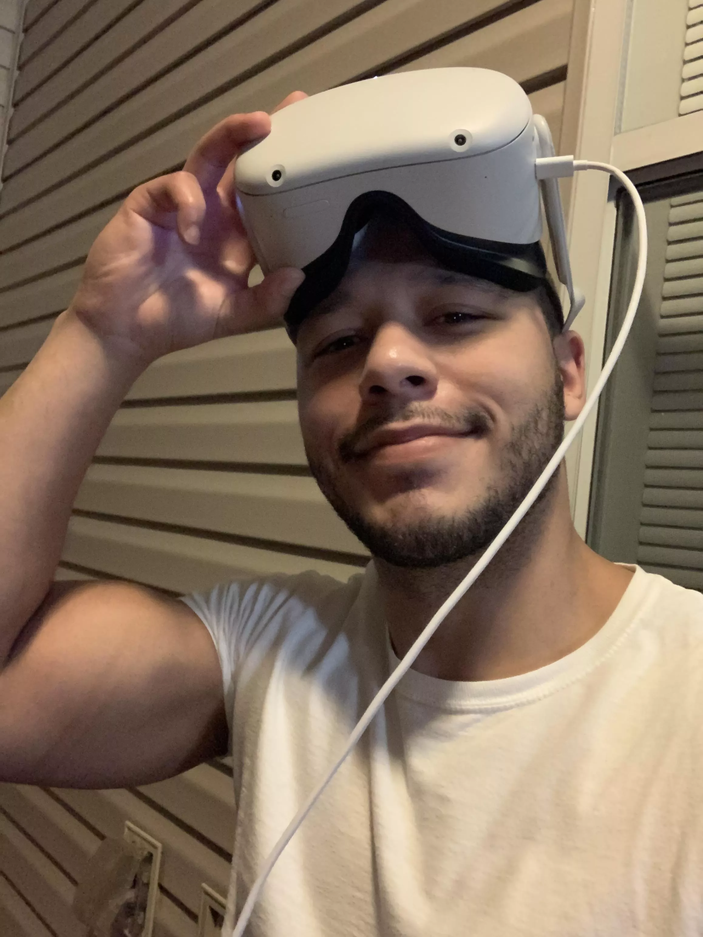 Chill night messing around with my Oculus headset posted by GRayner28