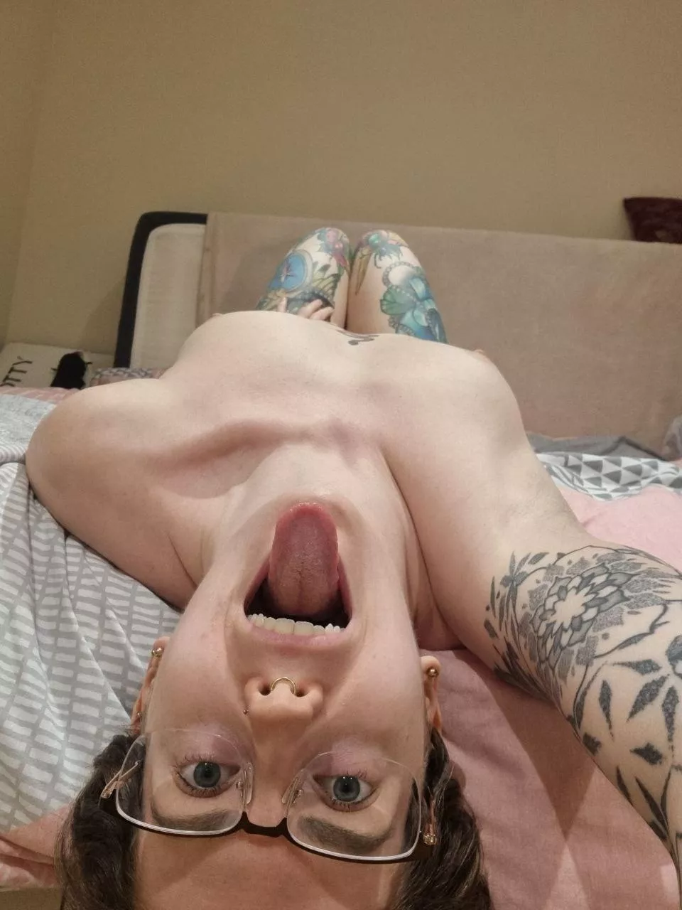 come fuck my throat? posted by KillieLou