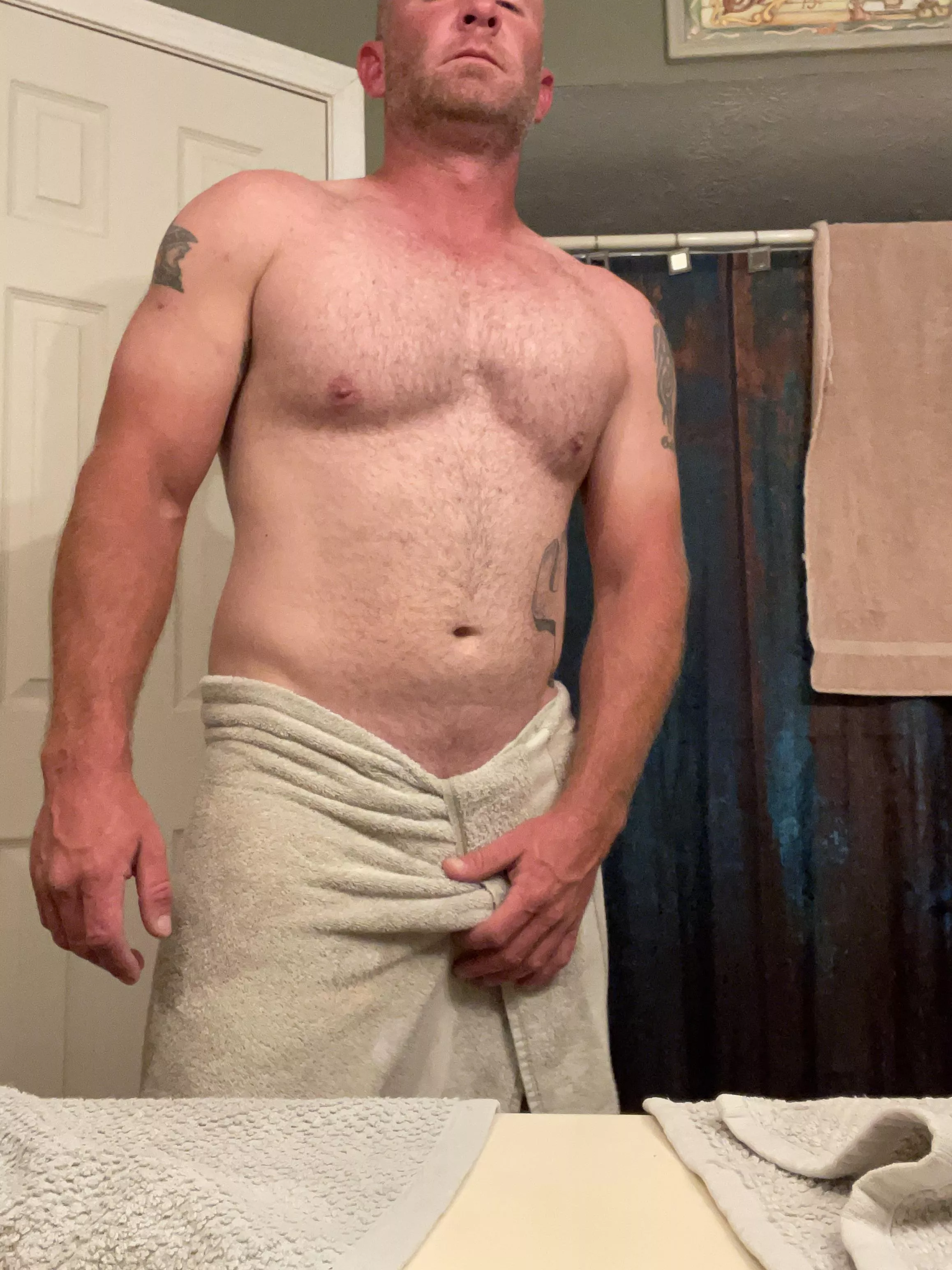 Dad [37] wondering where the wild ladies are this morning. Any wild moms feeling frisky this morning? posted by rod4texas