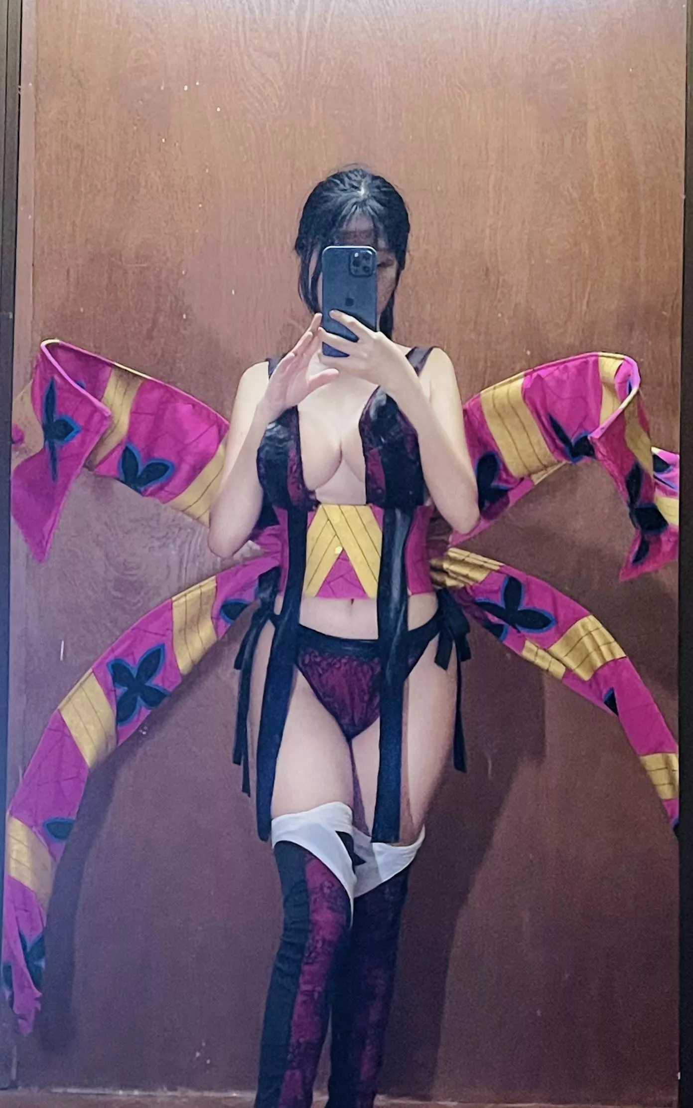 Demon slayer - Daki cosplay test! posted by Yuratobii