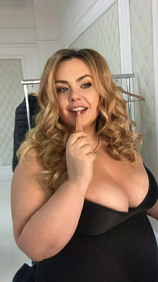 Do you like hot girl with big boobs like me? ðŸ’¥I'm a sweet girl who will make you hard ðŸ¤¤ posted by South-Ad-9819