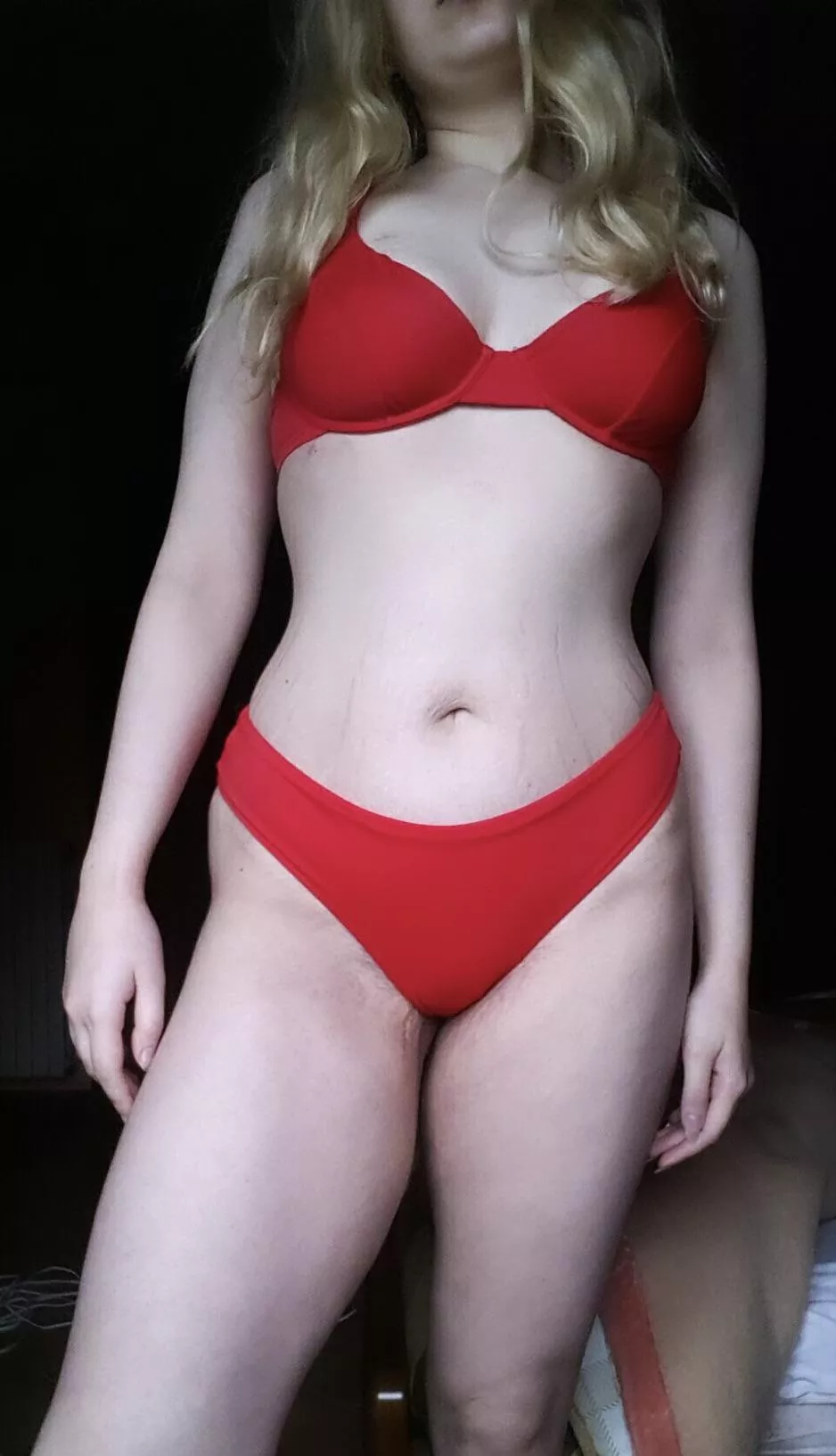 Do you like me in red? posted by thiccblondegoddess