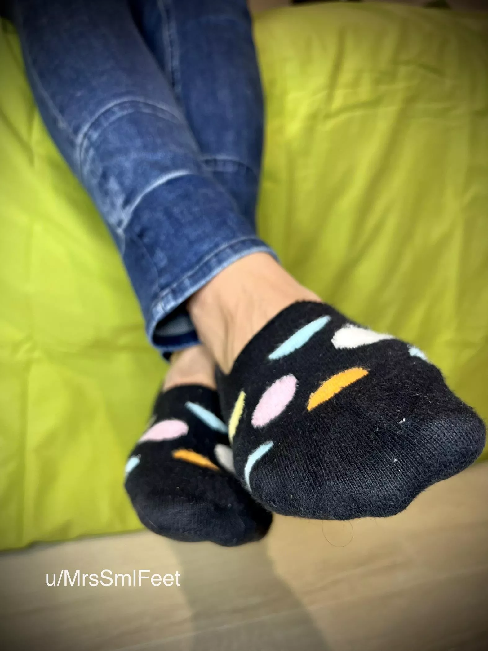 Do you like my new socks I picked up yesterday? posted by MrsSmlFeet