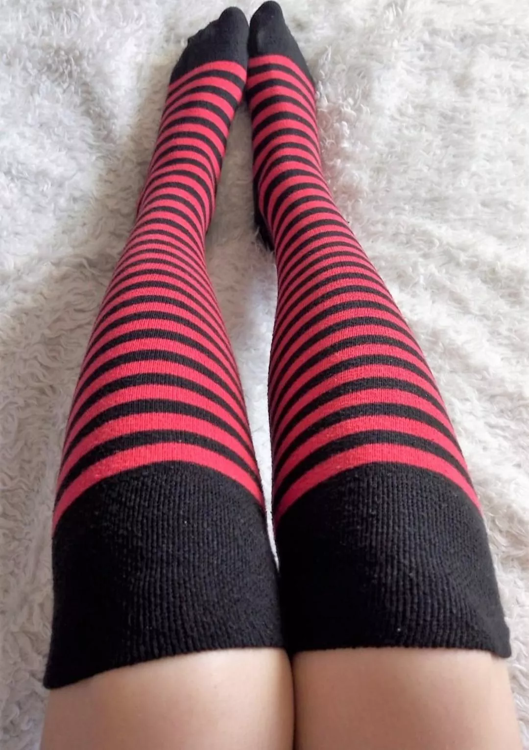 do you like my overknee socks? posted by HerrinAlina