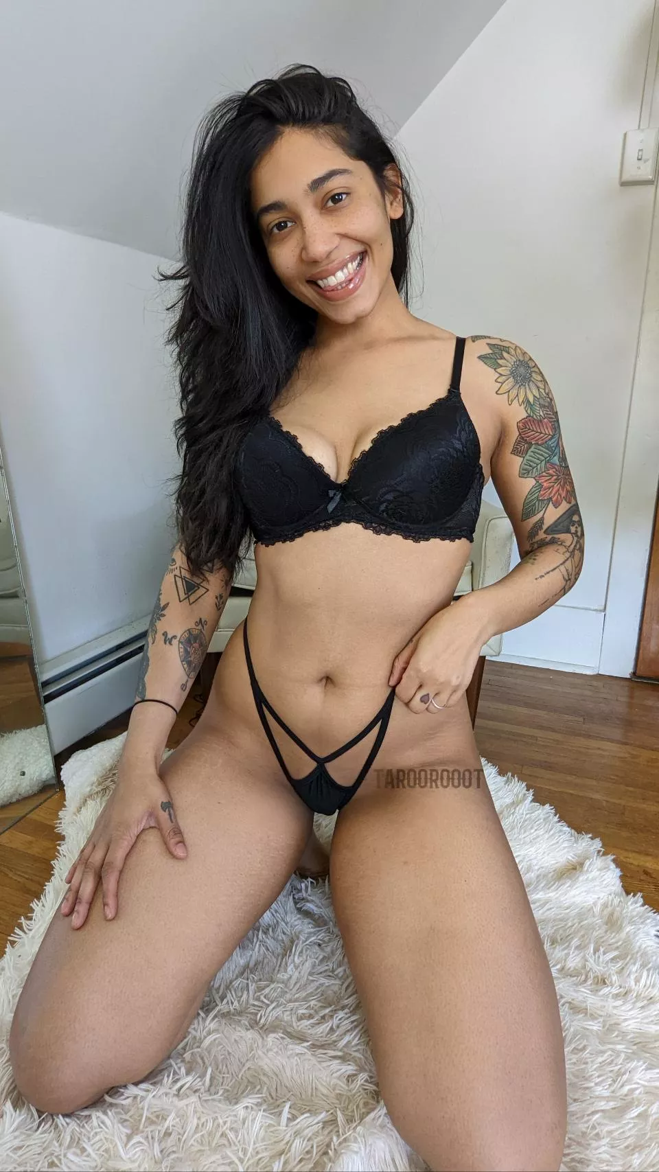 Do you like my tan girls with tattoos? posted by TarooRooot