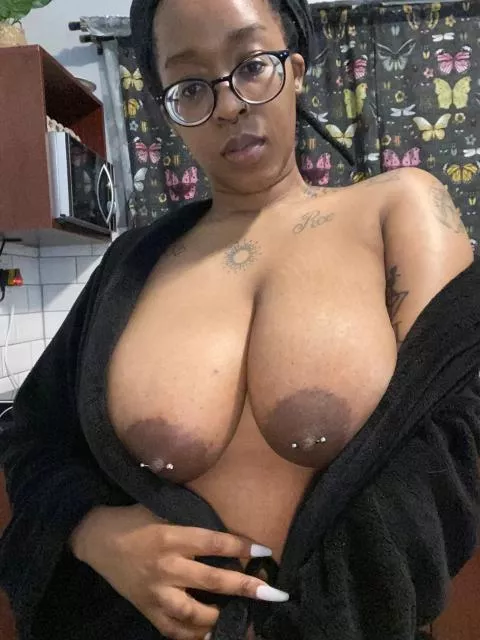 do you like my titties? posted by African-Goddess_