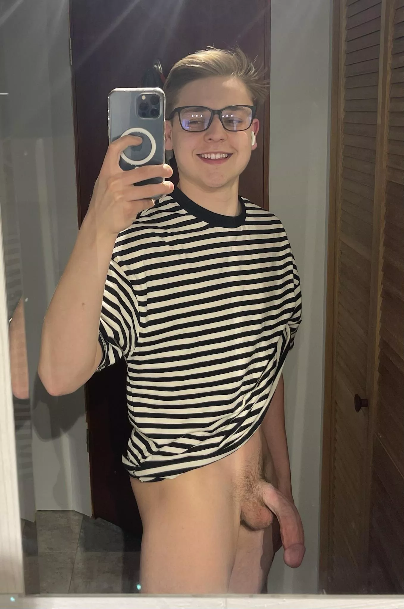 Do you like nerdy boys? posted by AverageVirginCock