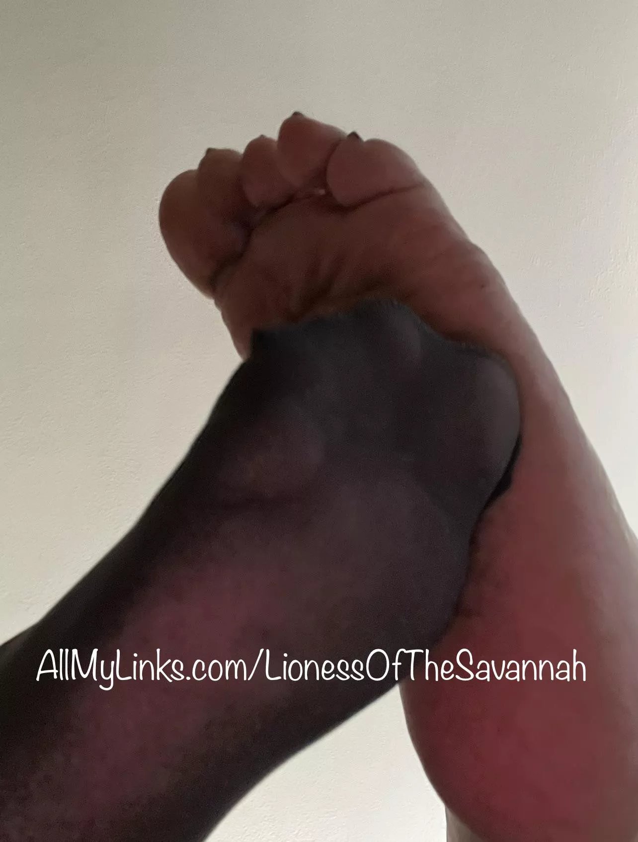 Do you prefer Sole Saturday or Stocking Socks Saturday? What about both?! Sole in Stocking Socks Saturday! 😜😋😉😏 (F) posted by Savannahs_Feet