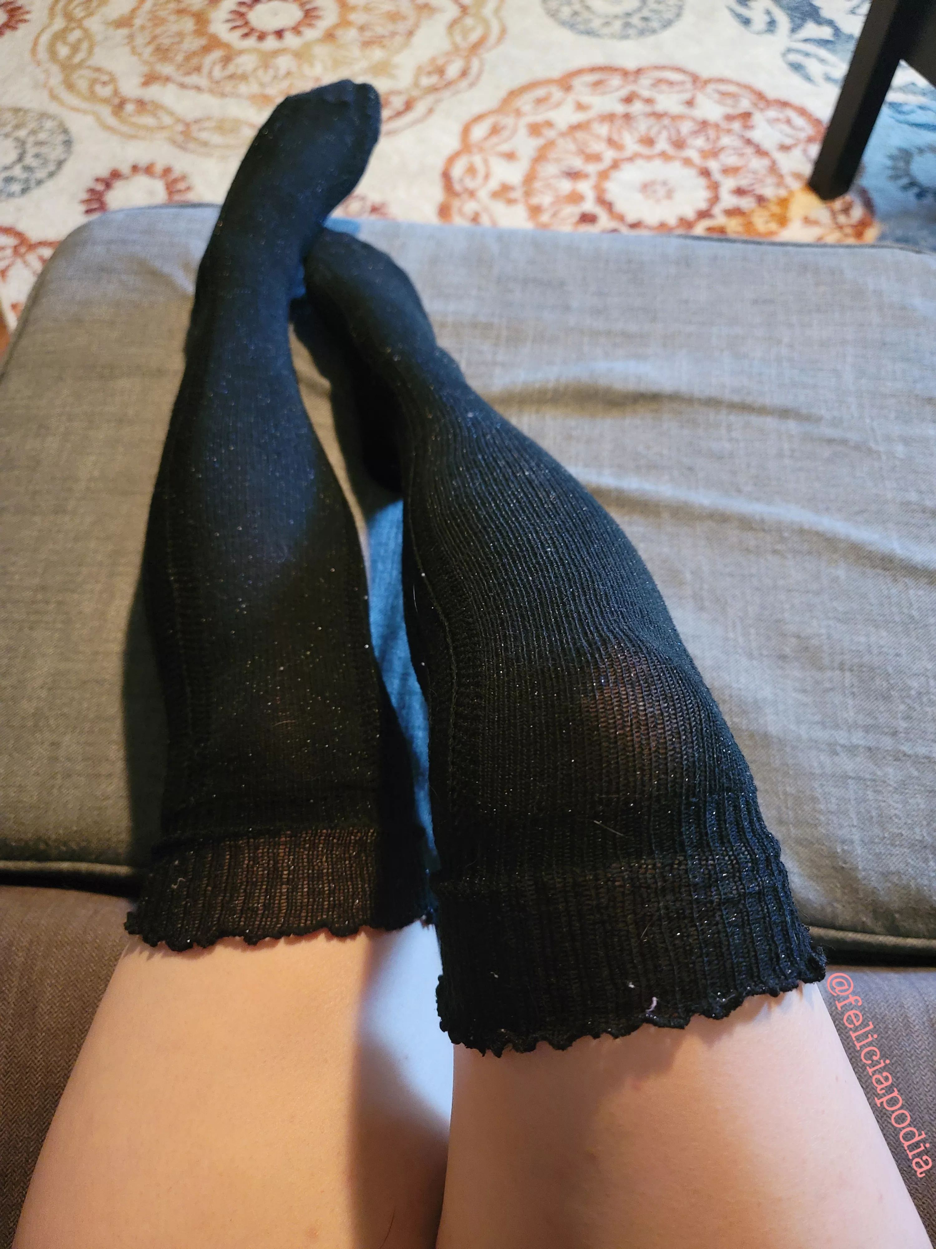 [F] I just love these glittery black socks! They make me feel so sexy ♥ posted by FeliciaPodia