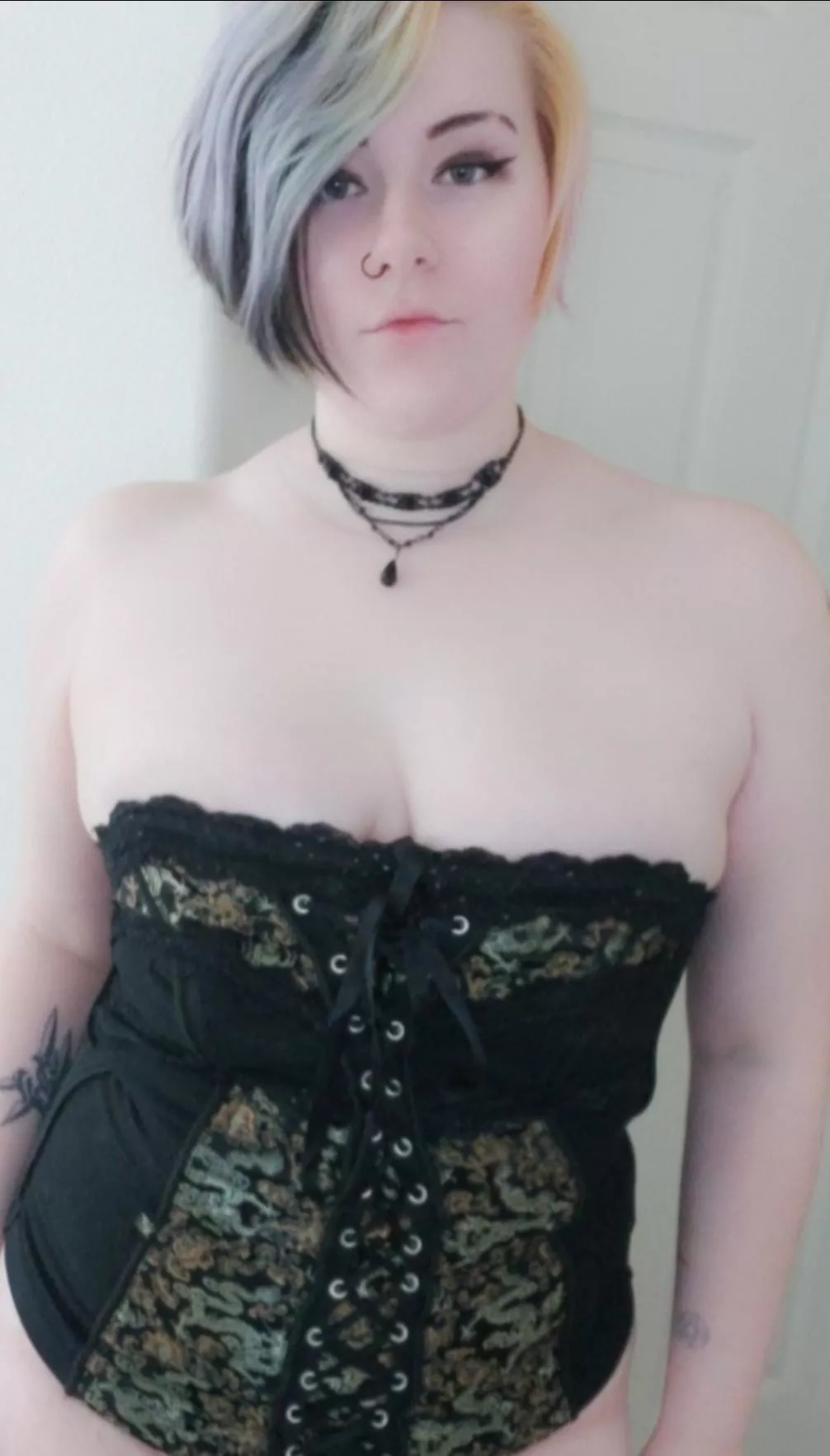 (F20) am I sexy in a corset? posted by rainbowstorm130