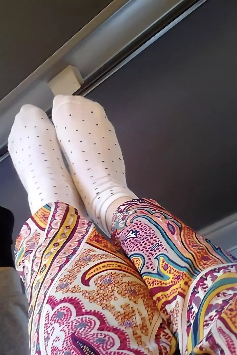 [female] snap socks😋 posted by DownLeroy