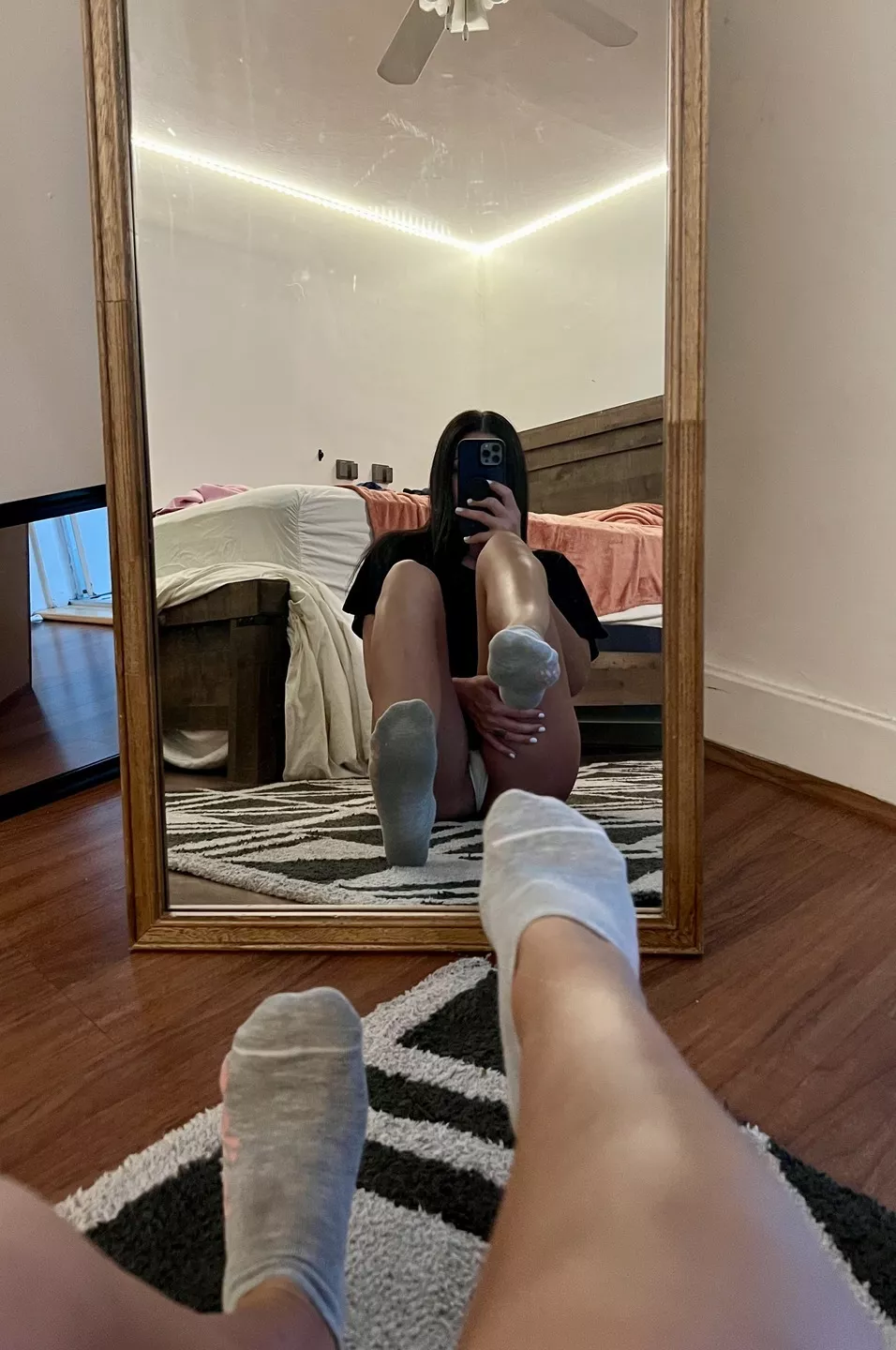 [Female] Would you look at those cute little toe prints tho? posted by Thatonenympho