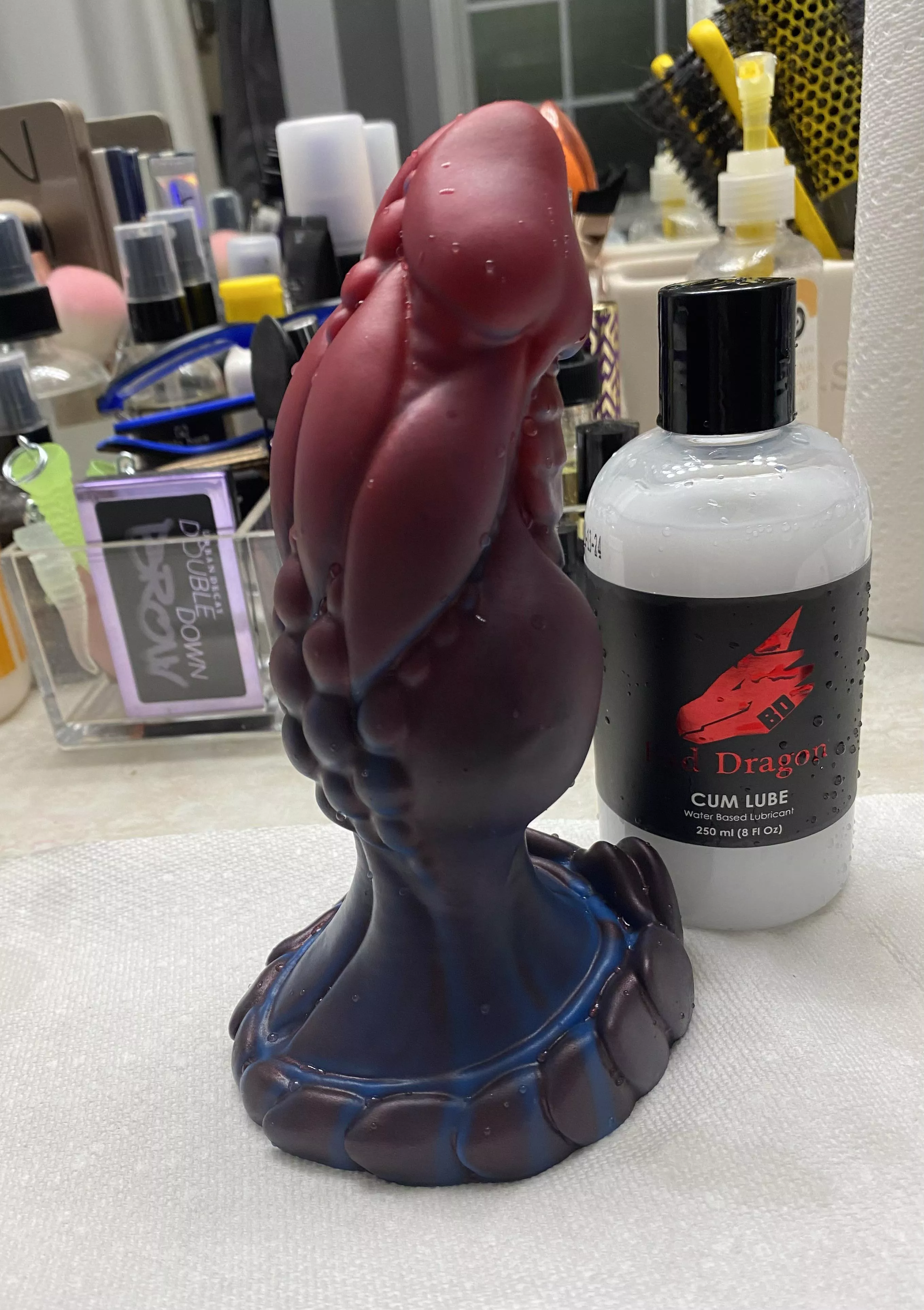 First ride on Hunter, post-shower use 😮‍💨🥵 9/10 as vaginal plug with base grinding. Knotting him was so satisfying! posted by Rallythebeast