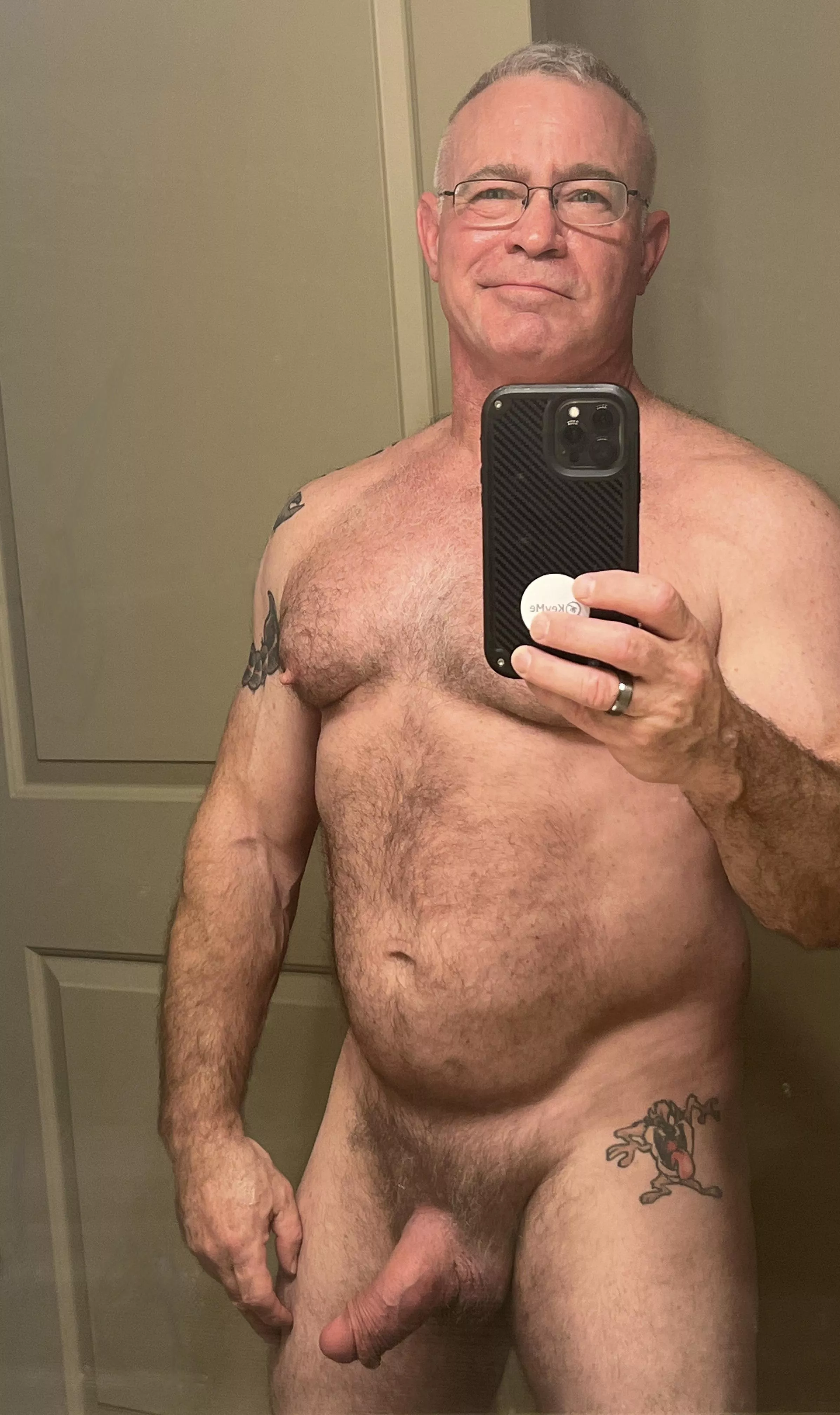 Good workout today at the gymâ€¦Dad Bod goals [54] posted by JoeOfManUpp