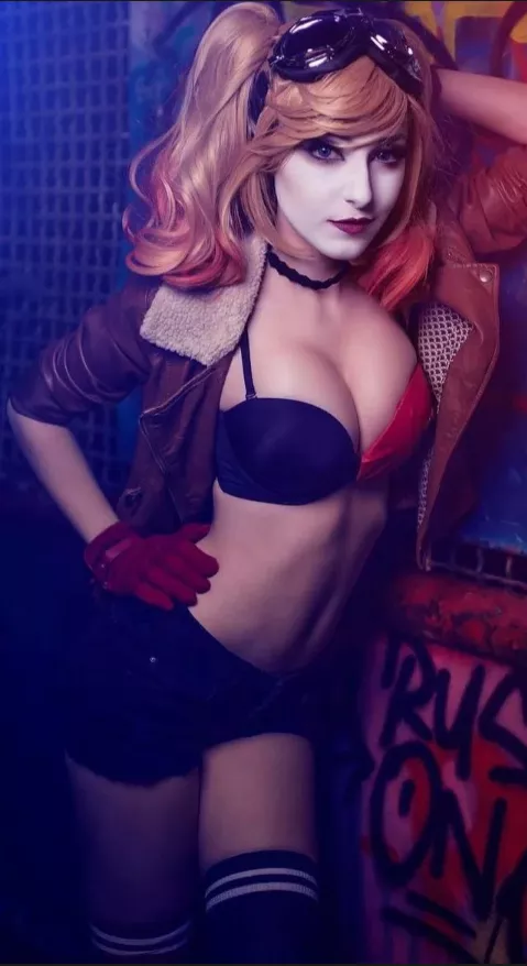 Harley Quinn by AnniTheDuck posted by Johnnnw