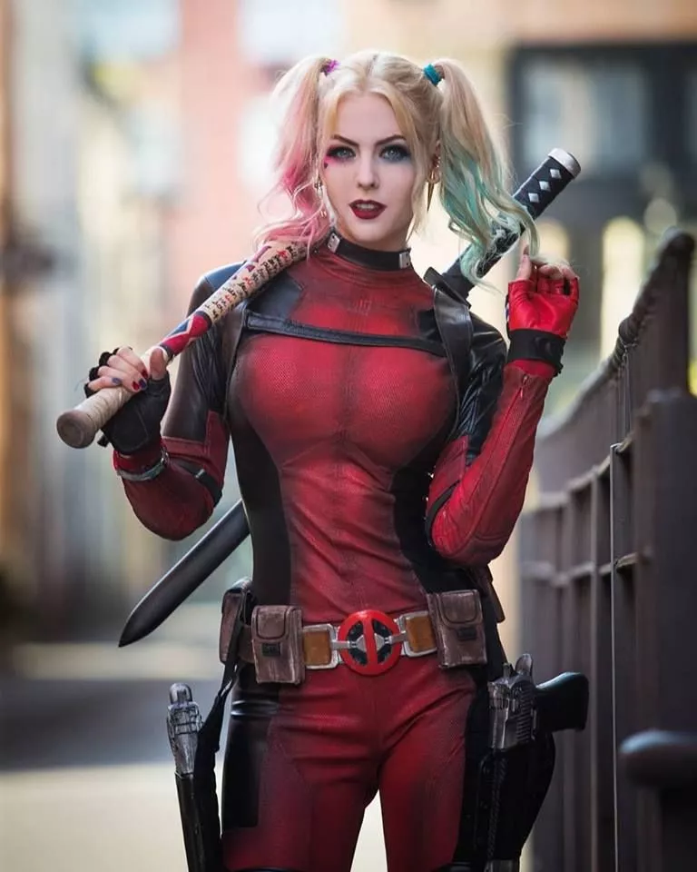 Harley Quinn, Deadpool Mashup by Maid of Night posted by redditzxv