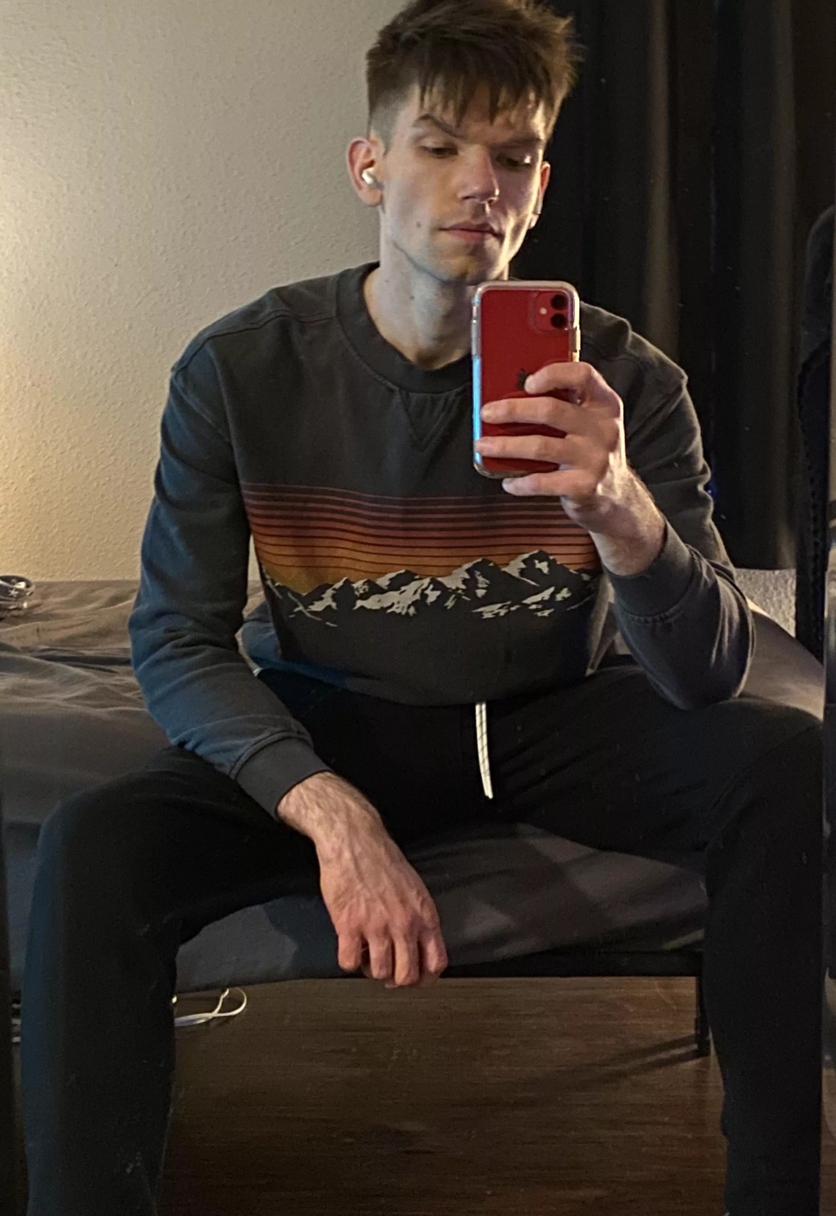 Hey bros! Excuse the mirror selfie, if you could. posted by momenthorizon