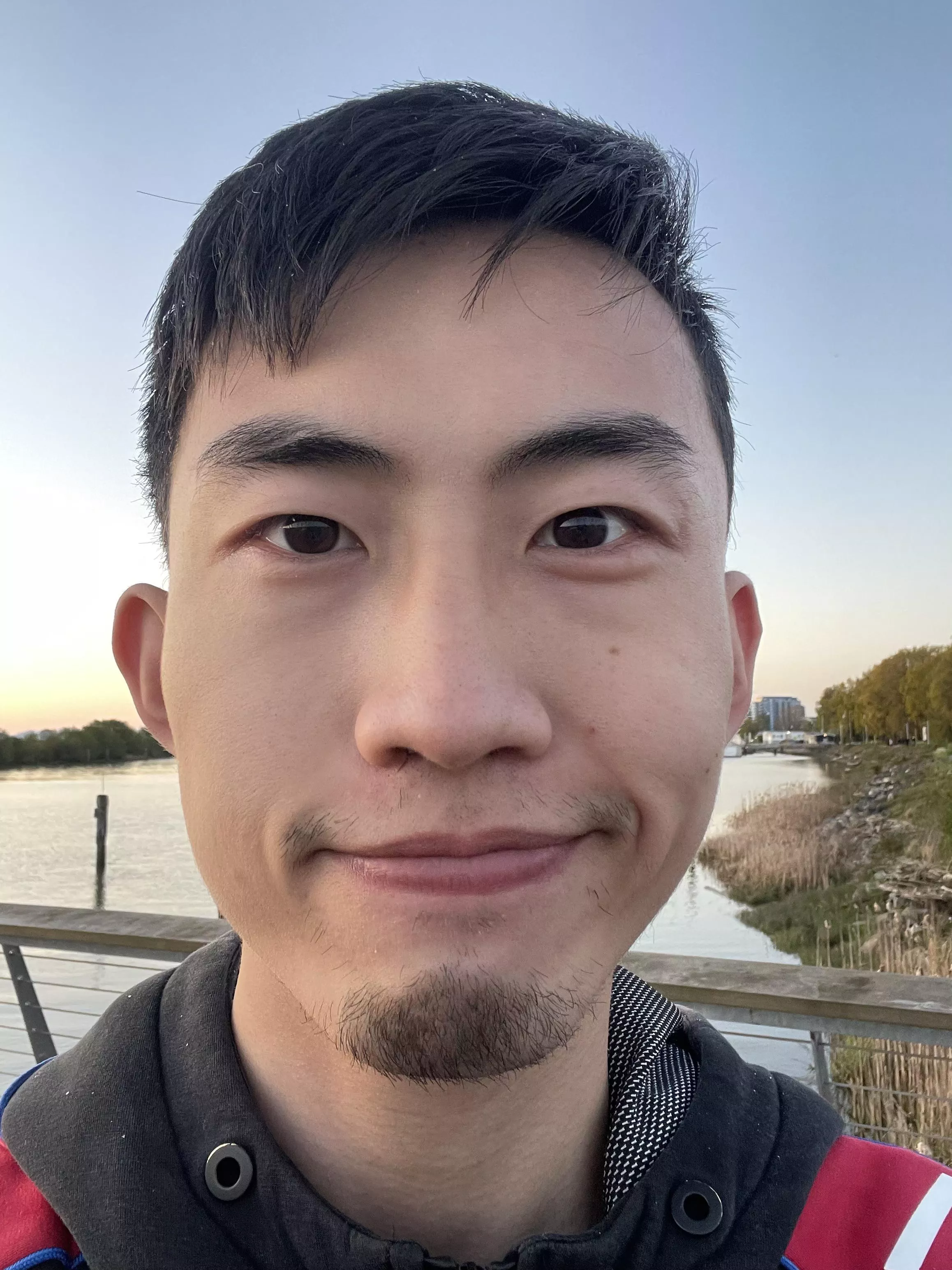 Hi cuties, may I get some love from you as an Asian bro🥰? posted by Comb_Fragrant