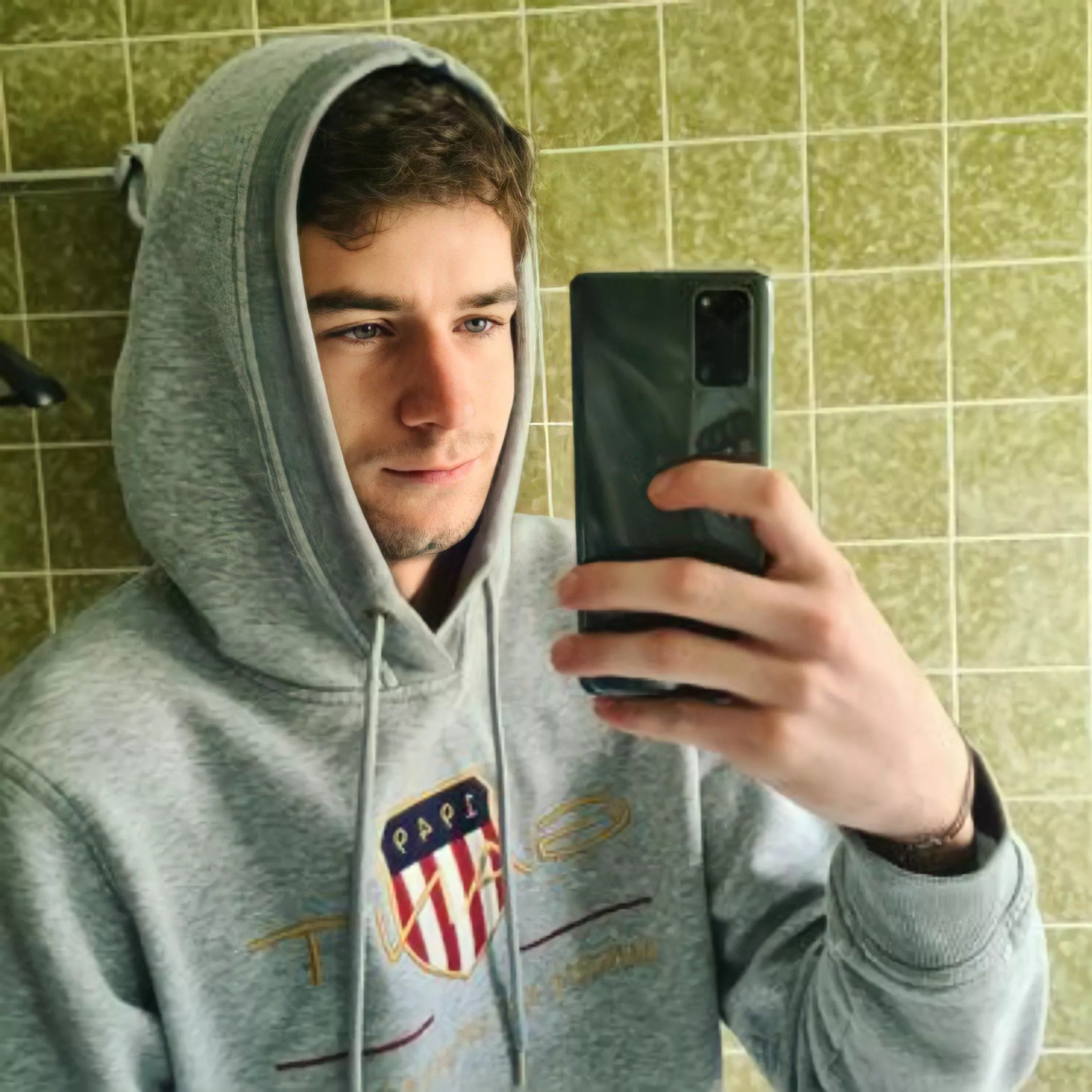 Hi. Looking for new friends who wanna chat and have some fun☺️ posted by parker_smith1122