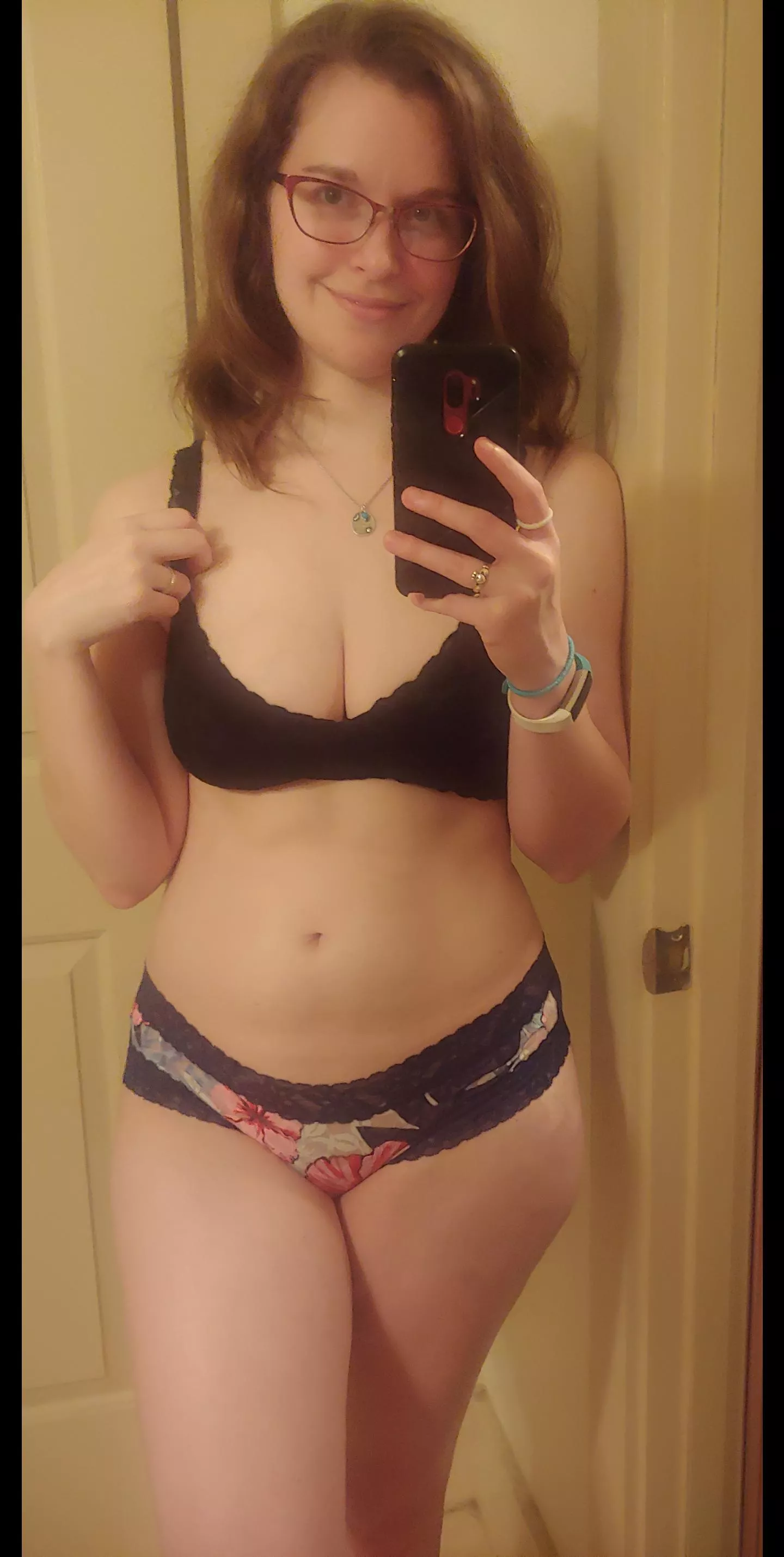 Hope this brightens your day a bit [F] posted by Foxes_That_Wander