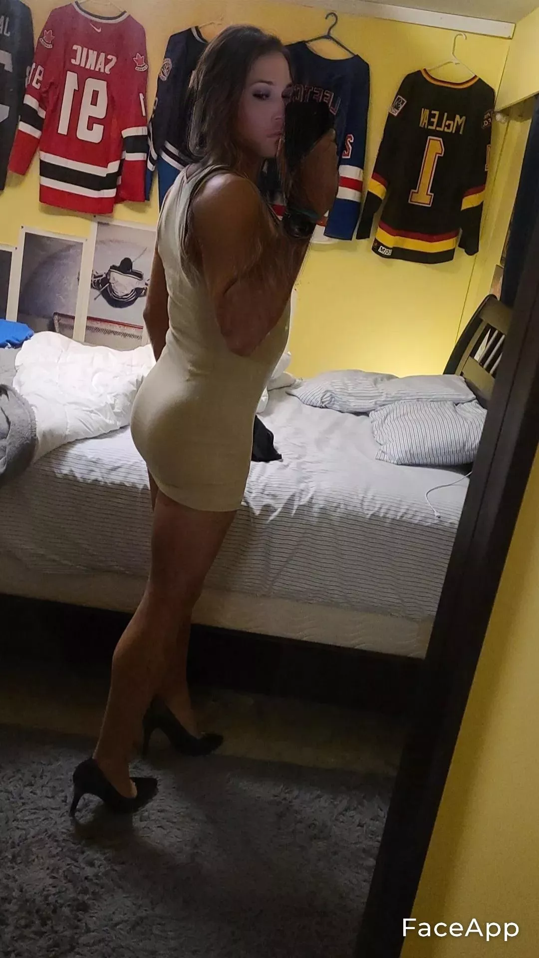 How's my dress? posted by TysonL91