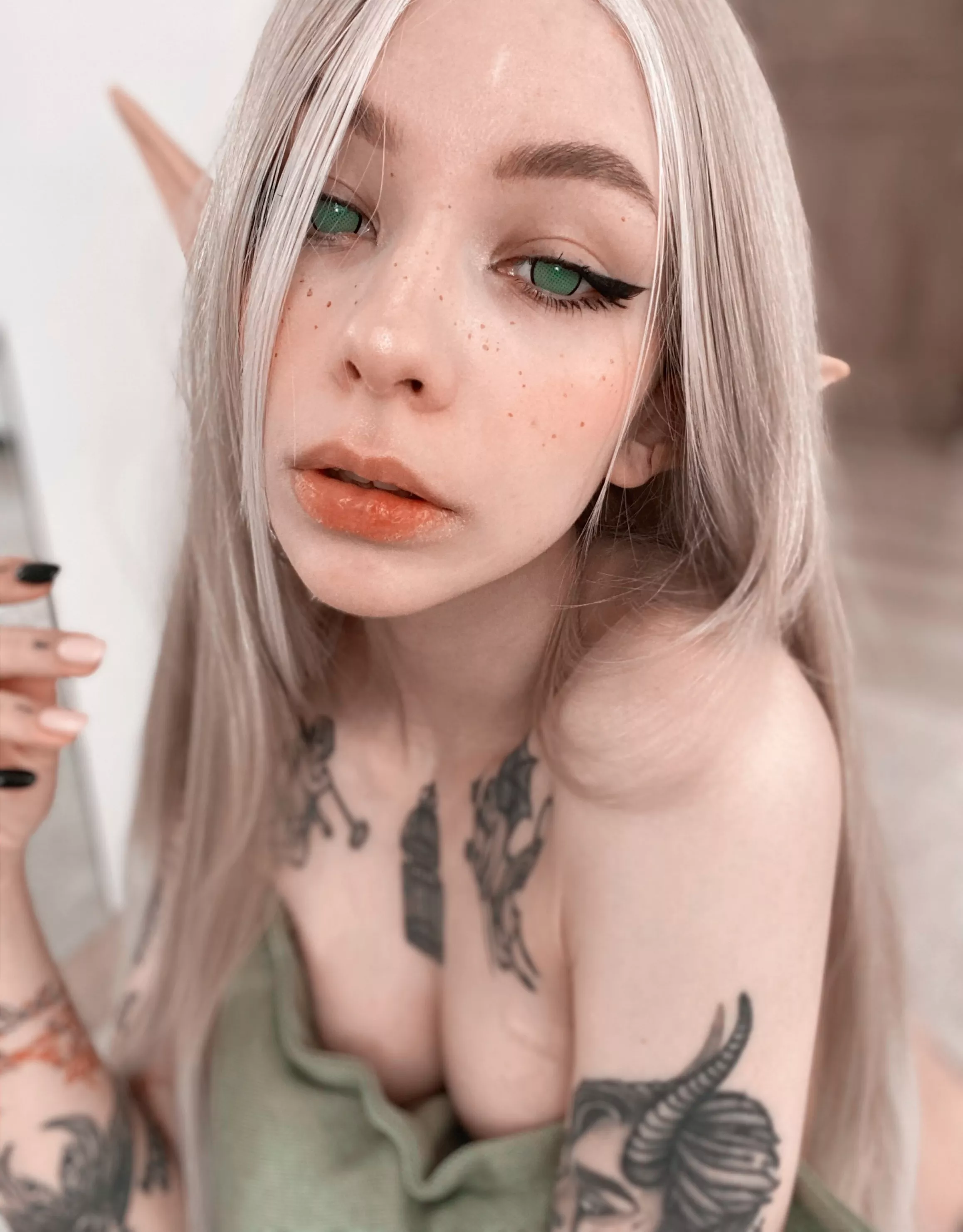 I am streaming right now! Come spend some time with me! Young & Nude & Sexy! posted by Shelyair