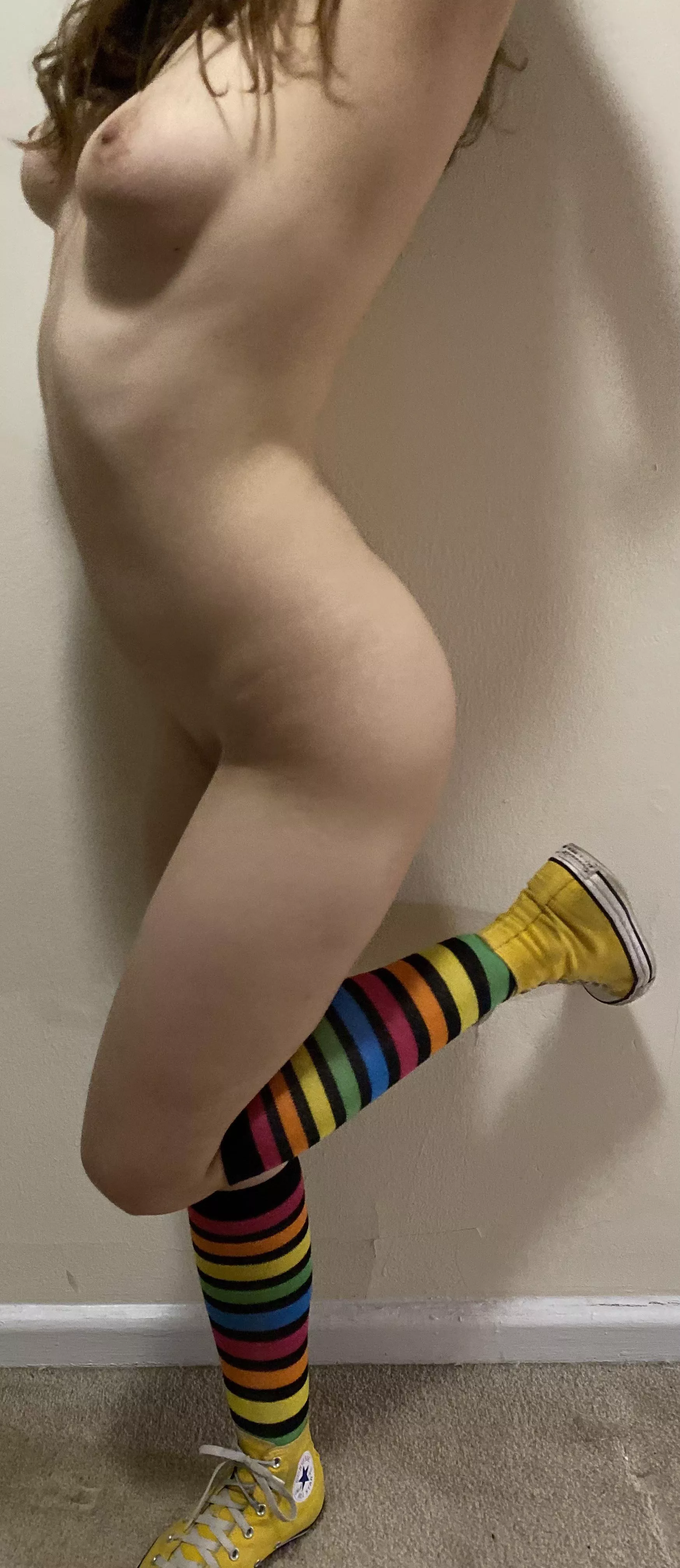 I keep the socks and shoes on when I fuck guys in the bar bathroom posted by cumslut_4_daddy