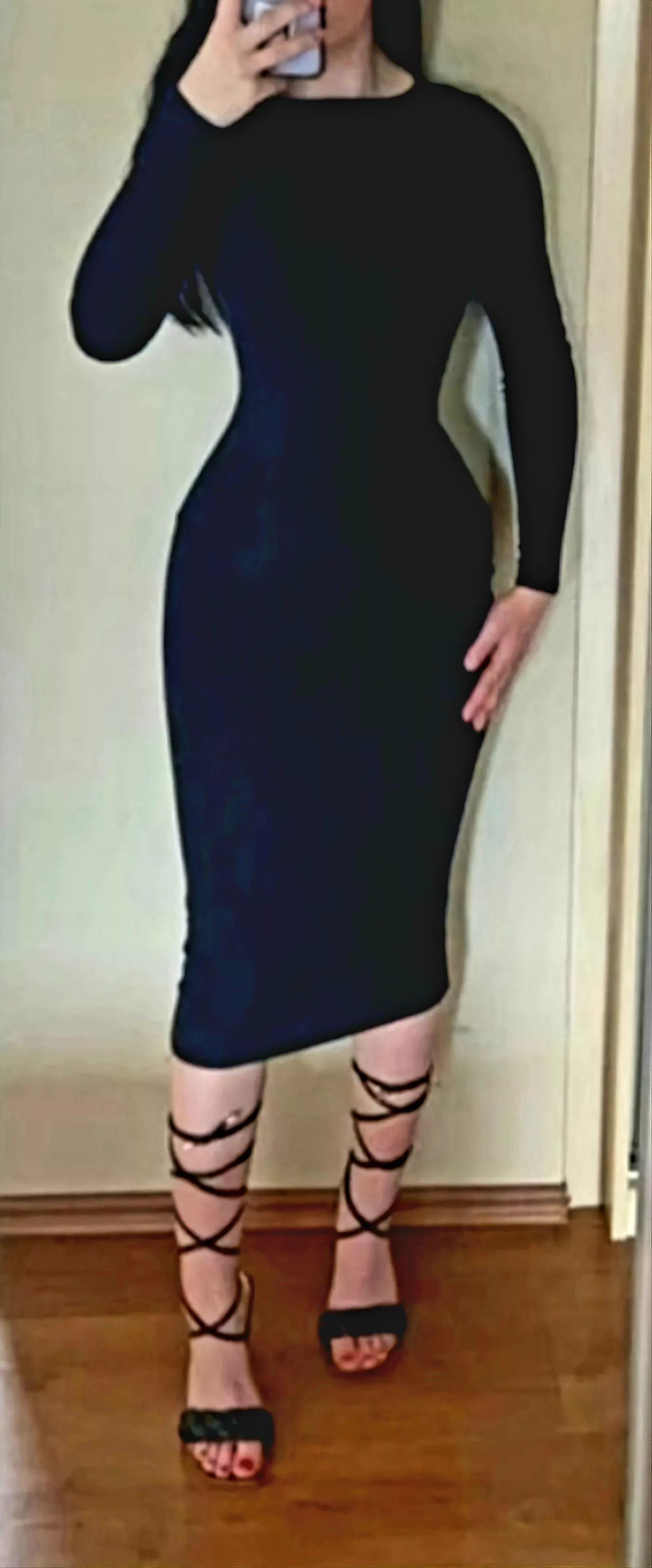 I love how tight and elegant this dress looks posted by pvclover699