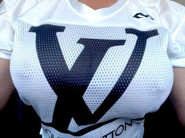 I love mesh jerseys posted by Sensitive-Rip-6436