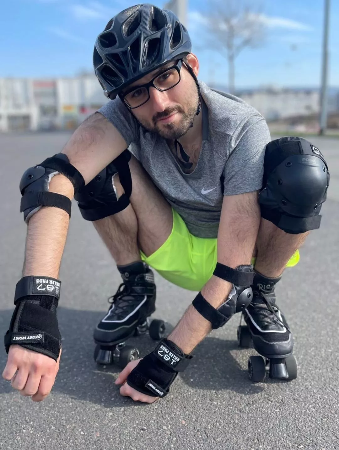 I love roller skating in good weather. Greetings from Germany posted by starfruit_karma