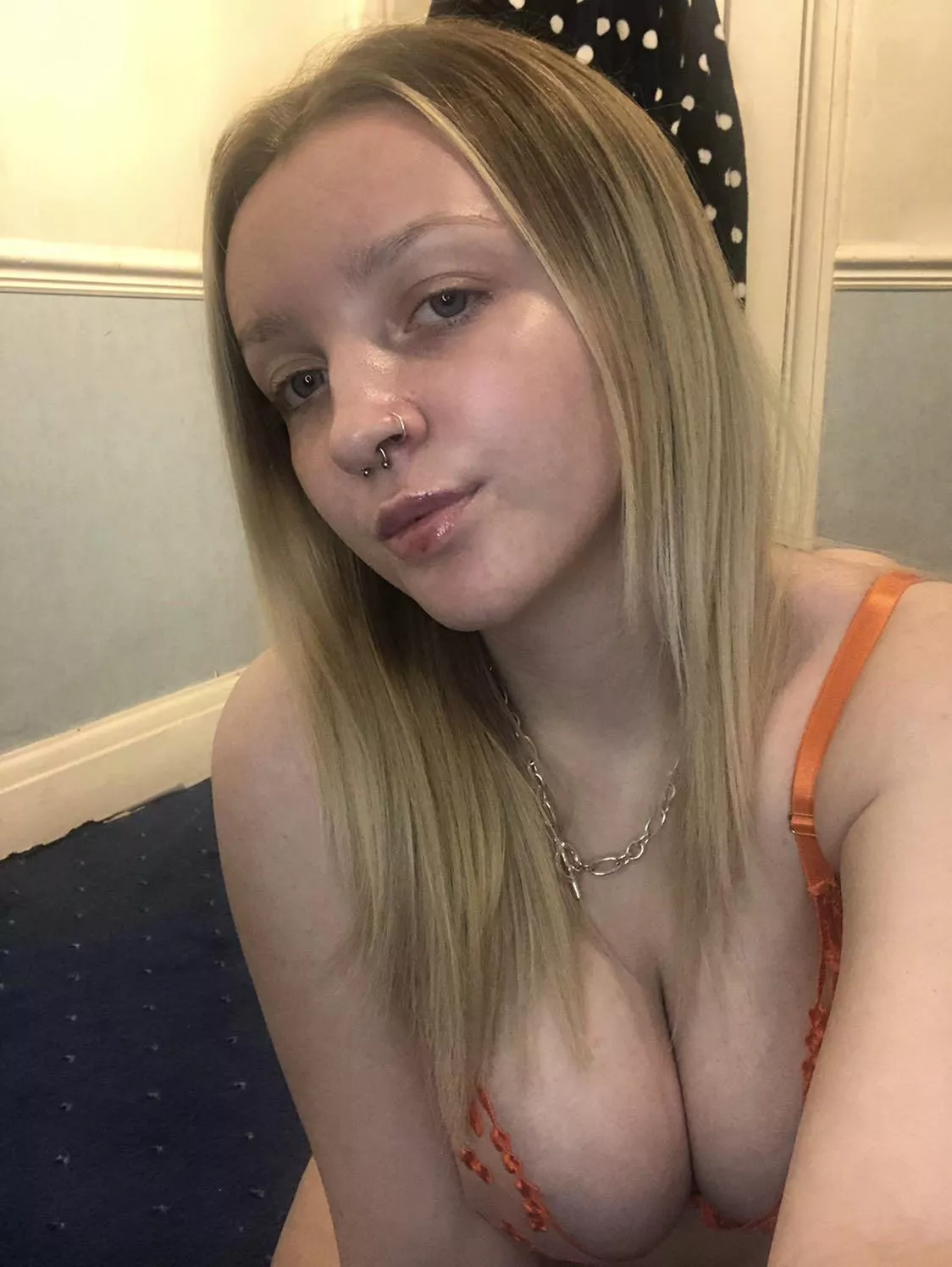 Iâ€™ll be your slut x posted by xlucy2001x