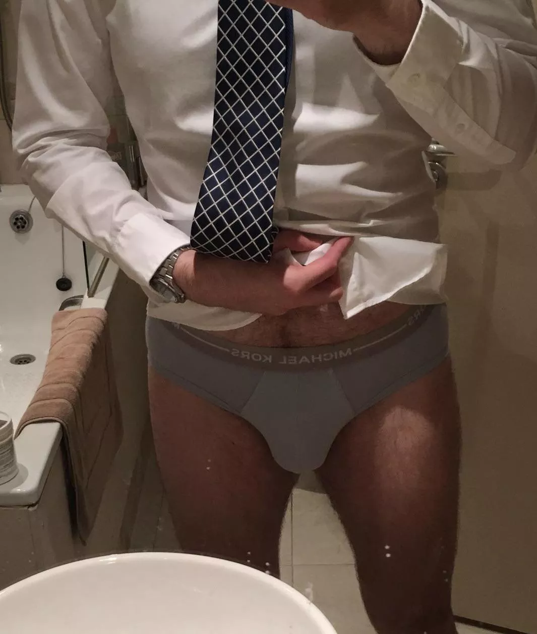 Iâ€™m Irish-born but now live outside Ireland. Every St Patrickâ€™s Day, without fail, my friends and colleagues ask why Iâ€™m not wearing green. I own nothing green, not even underwear, so todayâ€™s briefs are blue (41) posted by Richardts220