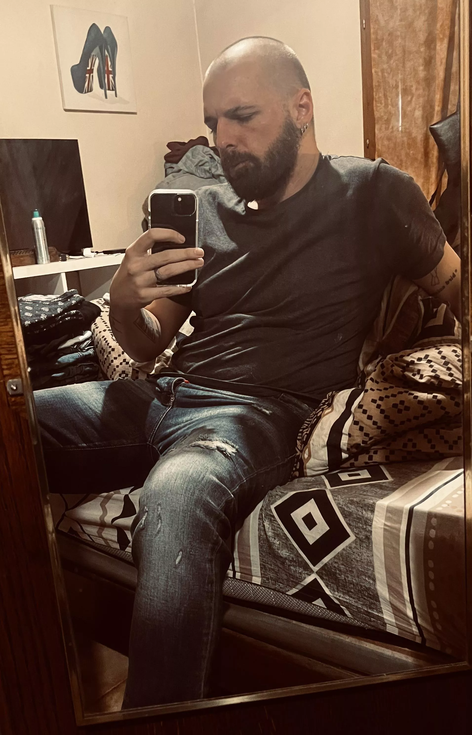 It sucks to work on a Sunday 😅 posted by french_beard