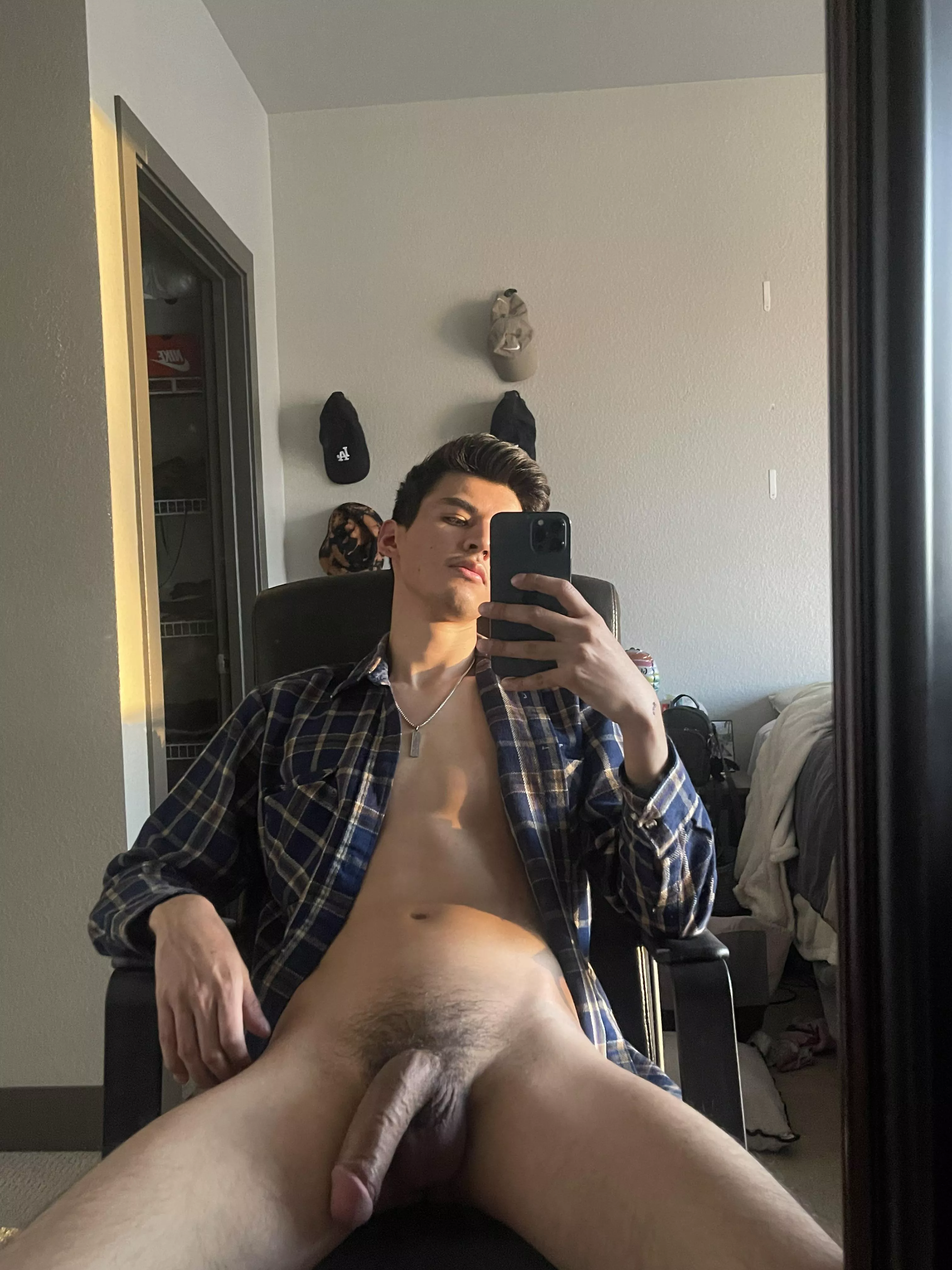 Itâ€™s flannel Friday boys. Hereâ€™s my flaccid massive cock posted by NicholasGarciaa