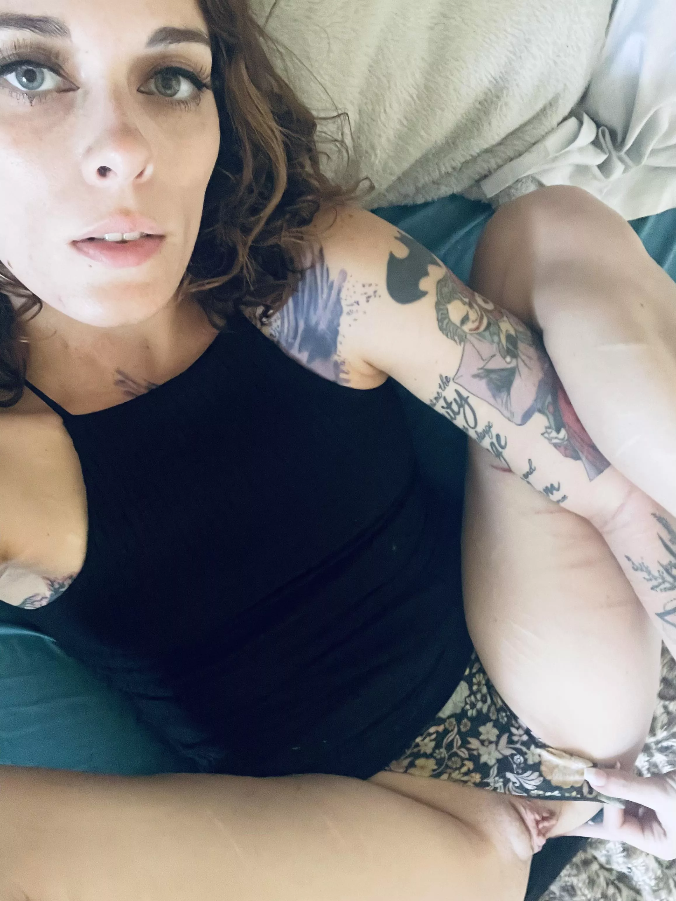 Just a breedable little emo girl with a cum fetish [F28] posted by bdsmqueen1993